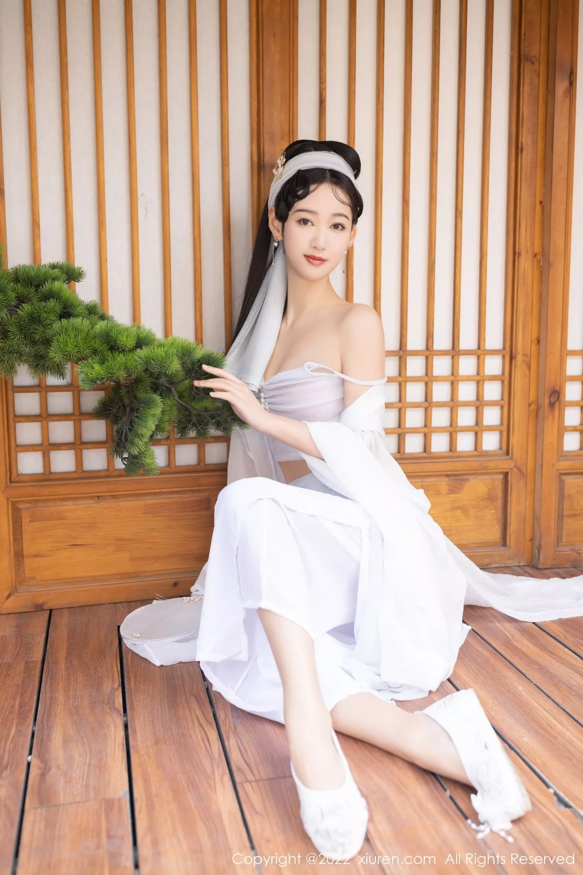 XiuRen第4952期_模特唐安琪＆陆萱萱古装合拍主题性感内衣配无内肉丝诱惑写真92P