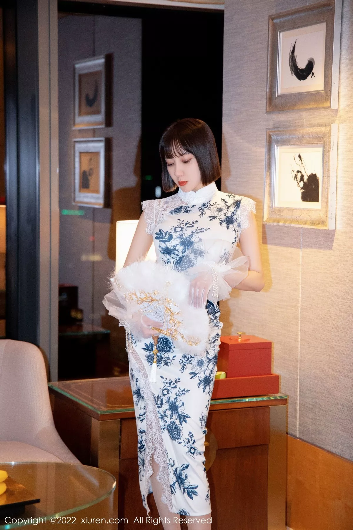 XiuRen第4955期_御姐果儿Victoria西双版纳旅拍蓝白轻透内衣秀凹凸身材诱惑写真77P