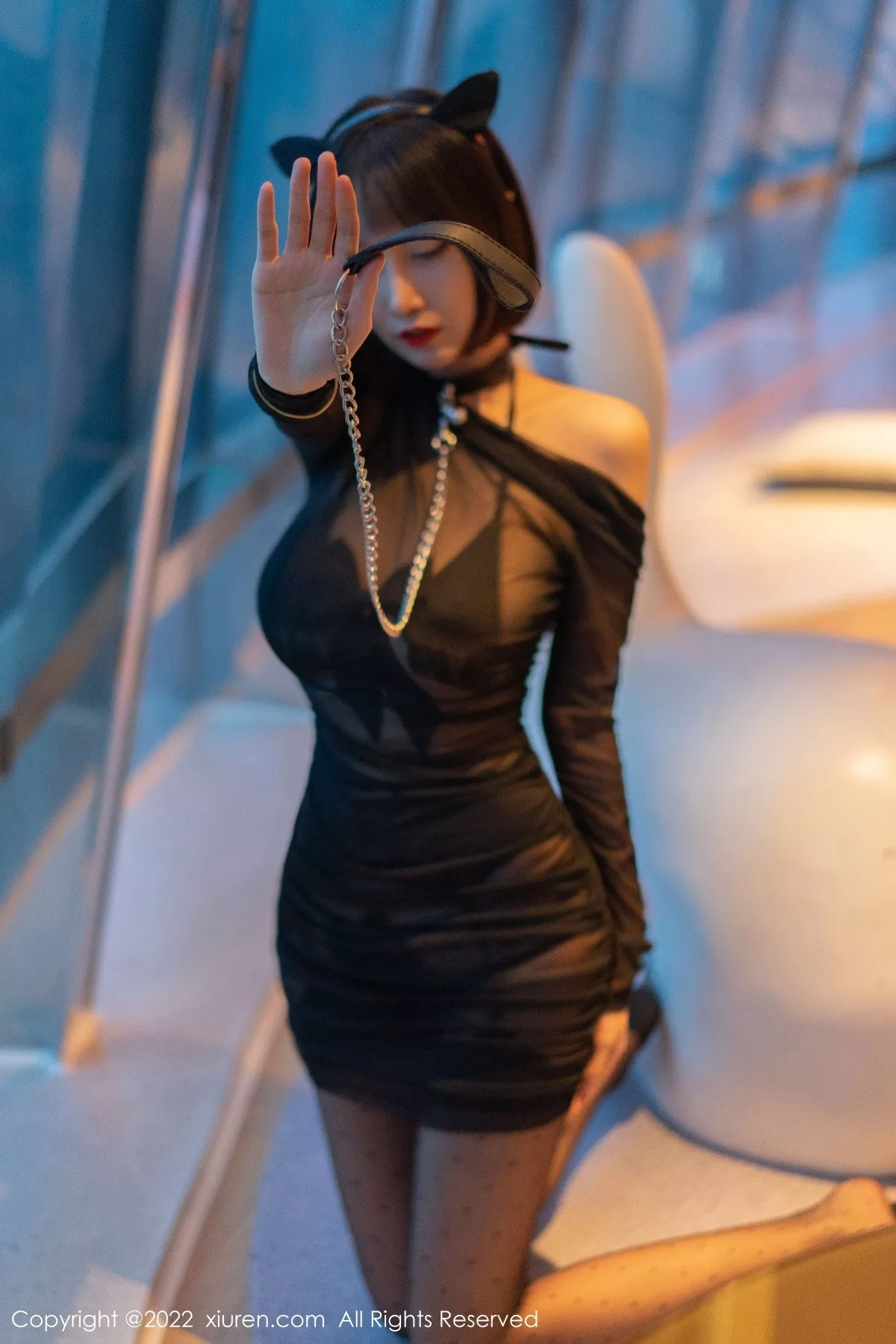 XiuRen第4956期_模特玥儿玥er大理旅拍黑色轻透服饰露性感黑色内衣诱惑写真58P