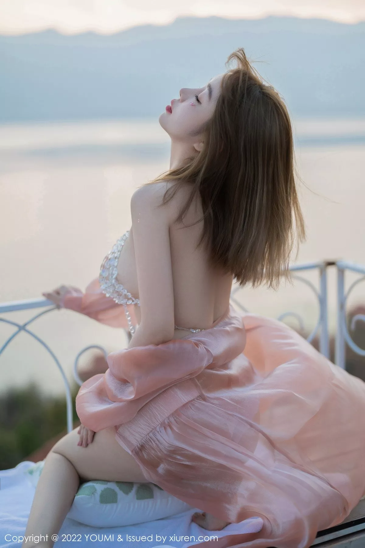 [YouMi尤蜜荟]Vol.787_女神王雨纯大理旅拍性感淡红色连衣裙透视秀火辣身材诱惑写真60P