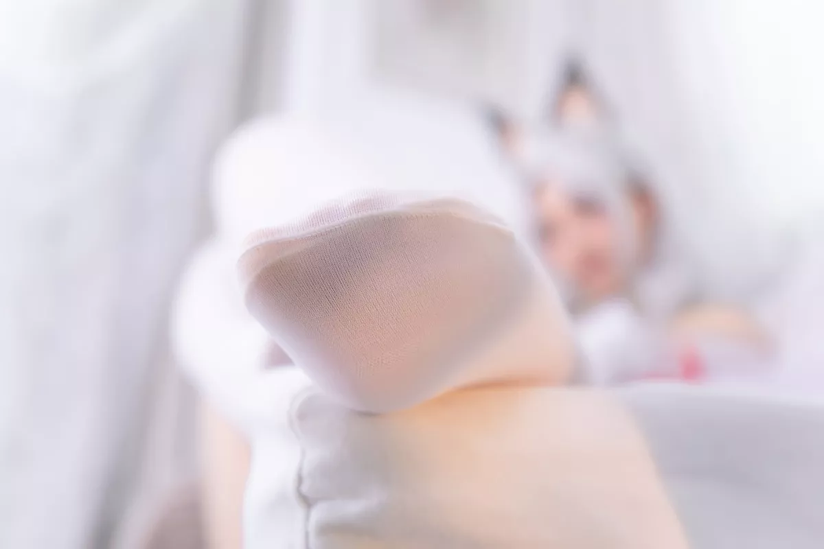 萝莉美女神楽坂真冬白丝胡桃主题私房性感狐狸装扮白丝袜秀美腿玉足性感写真75P