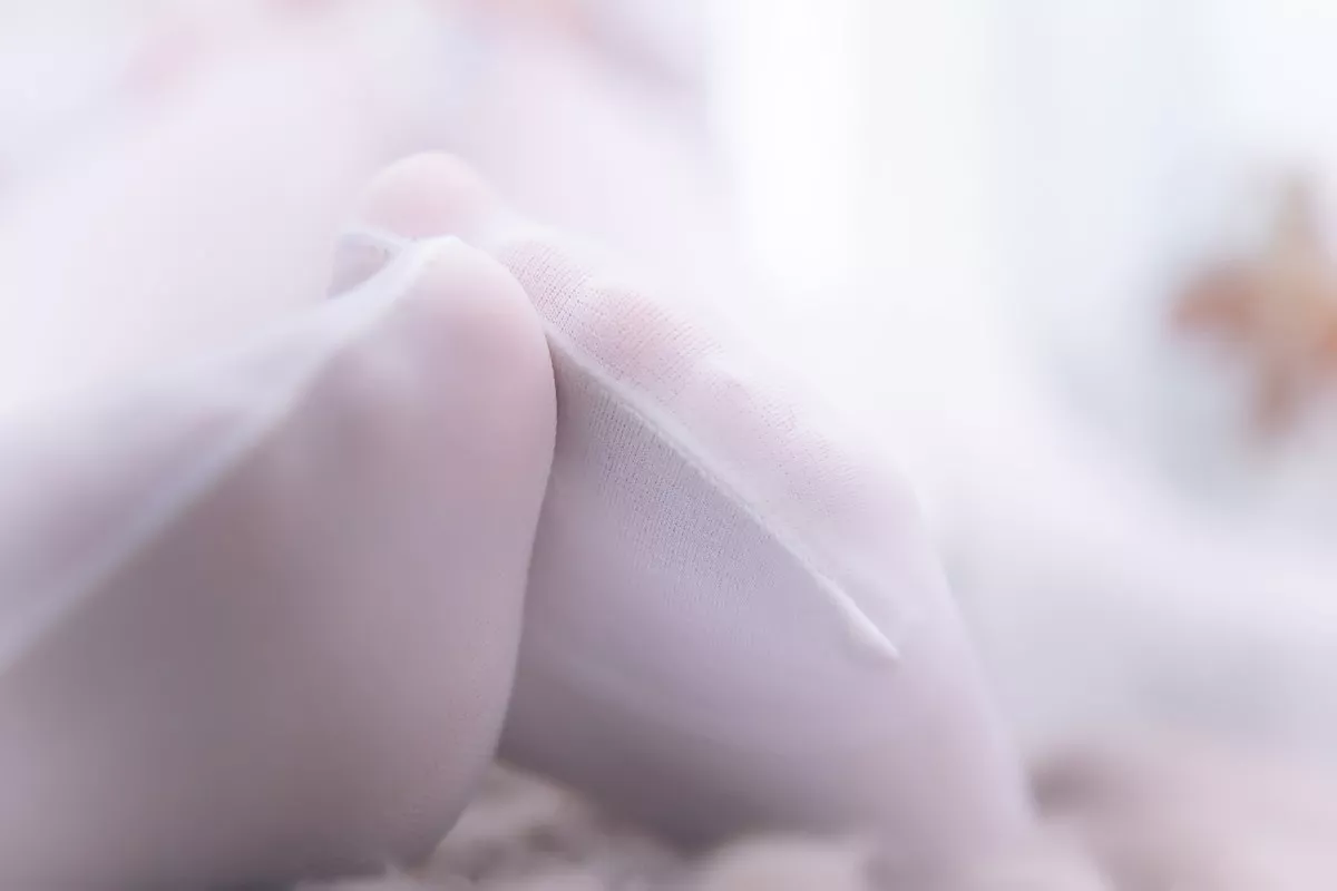 萝莉美女神楽坂真冬白丝胡桃主题私房性感狐狸装扮白丝袜秀美腿玉足性感写真75P
