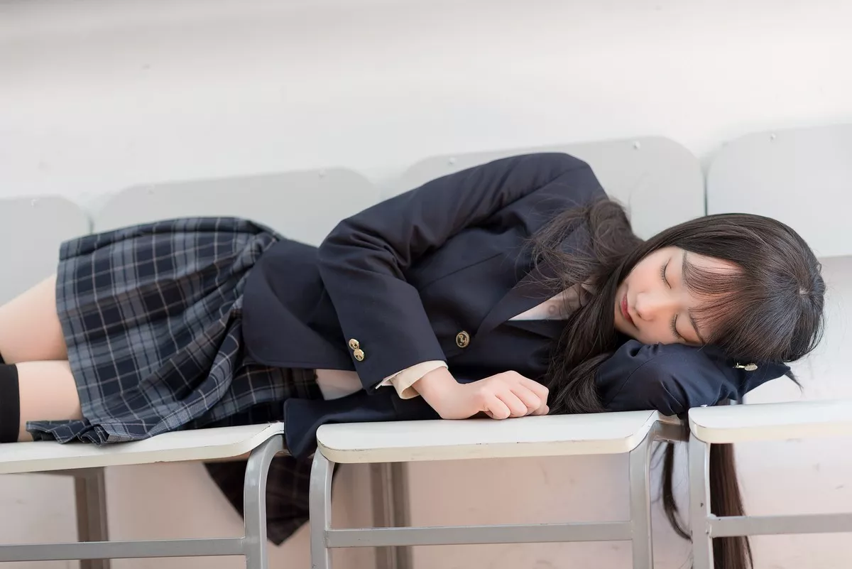 萌系小姐姐木绵绵OwO-JK黑丝主题私房性感百褶裙下黑丝袜秀美腿性感迷人写真47P
