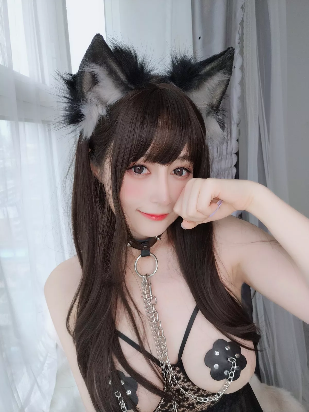 Coser小姐姐白银可爱的狗主题私房性感黑色情趣薄纱露豪乳遮点极致诱惑写真71P