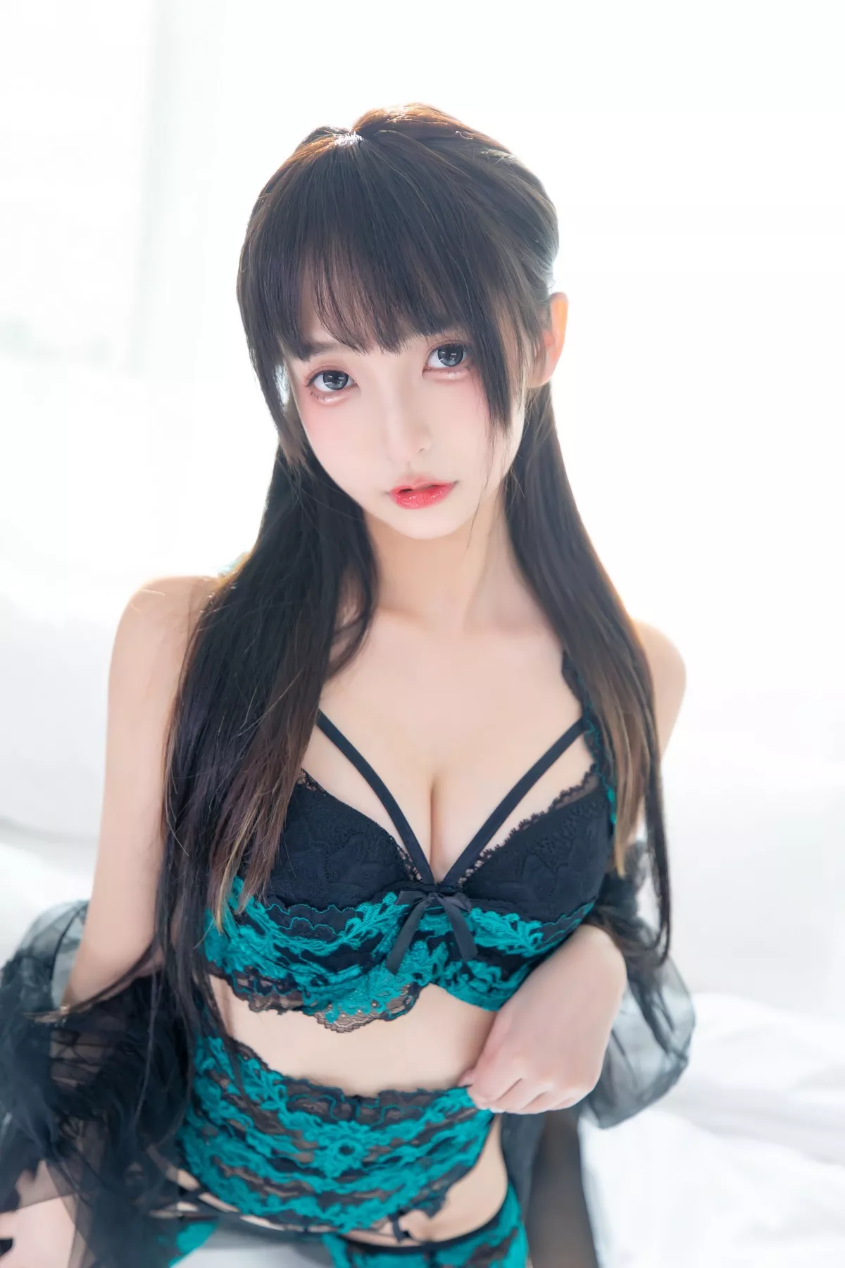 萝莉美女神楽坂真冬绿野仙踪主题私房性感黑夹绿缕空服饰配蕾丝吊袜诱惑写真75P