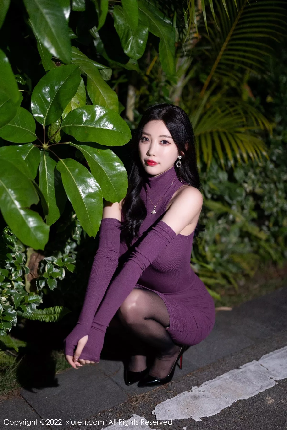 XiuRen第4989期_女神杨晨晨Yome私房浴室紫色连衣短裙真空秀完美身材诱惑写真87P