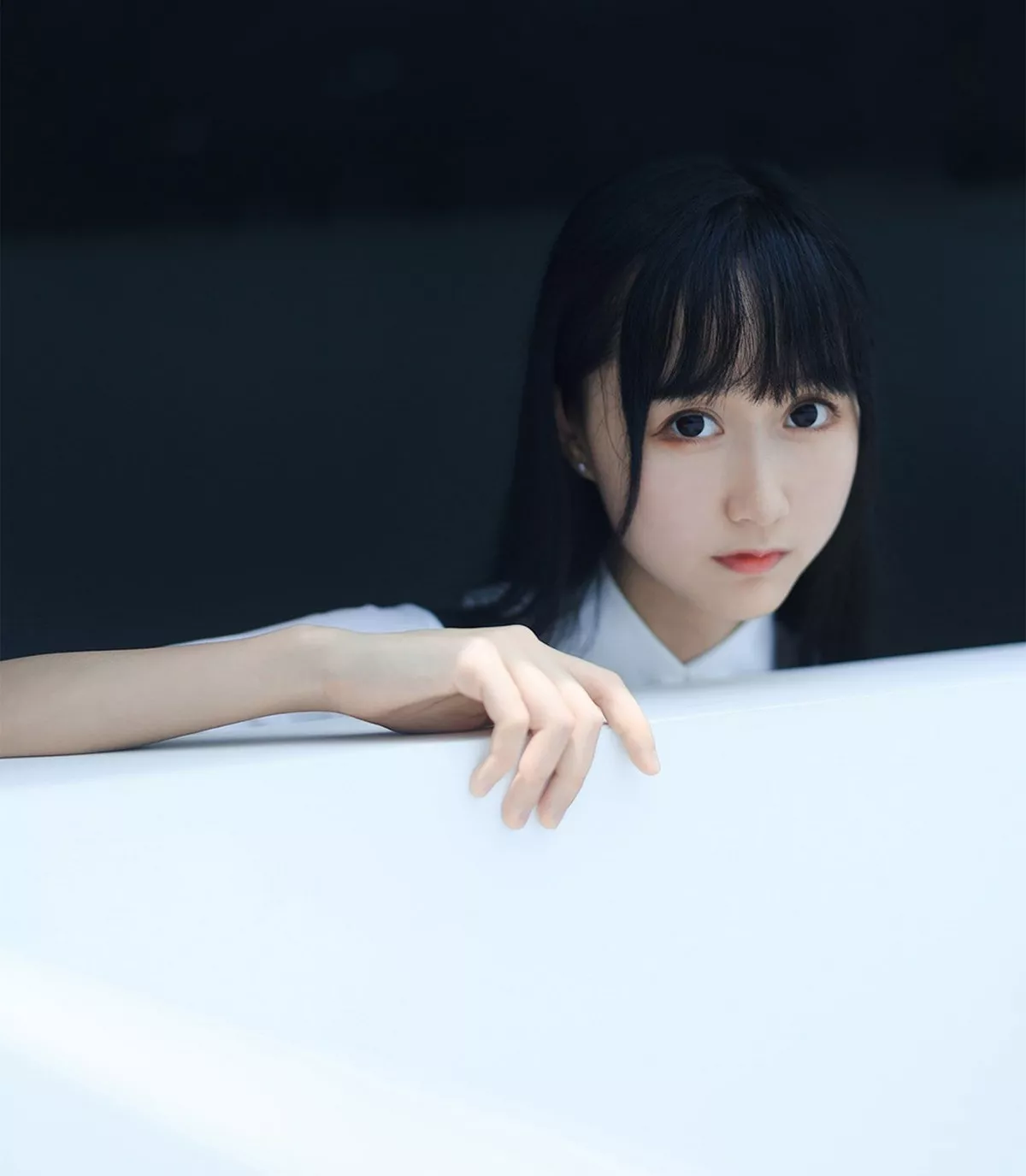 萌系小姐姐木绵绵OwO白裙JK主题户外性感白色短T配百褶裙秀美腿迷人写真35P