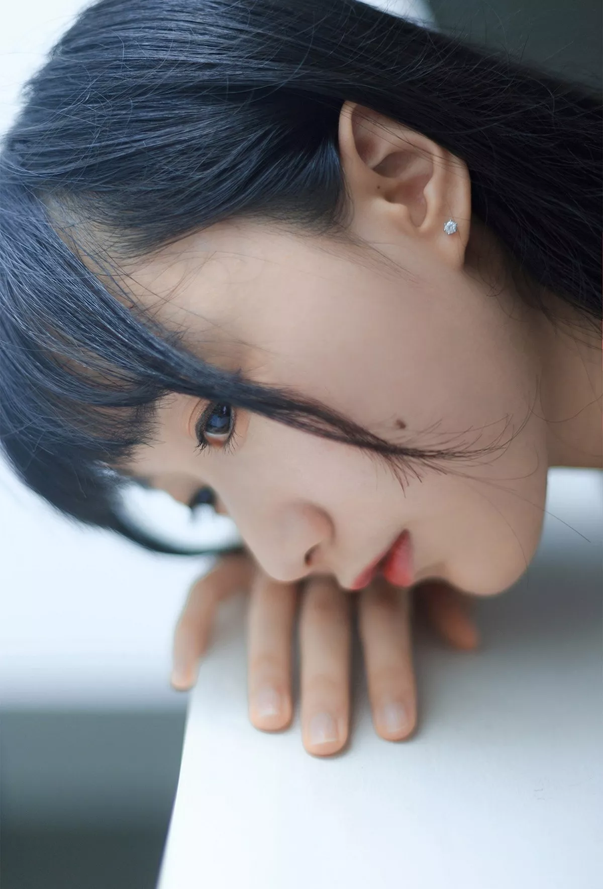 萌系小姐姐木绵绵OwO白裙JK主题户外性感白色短T配百褶裙秀美腿迷人写真35P
