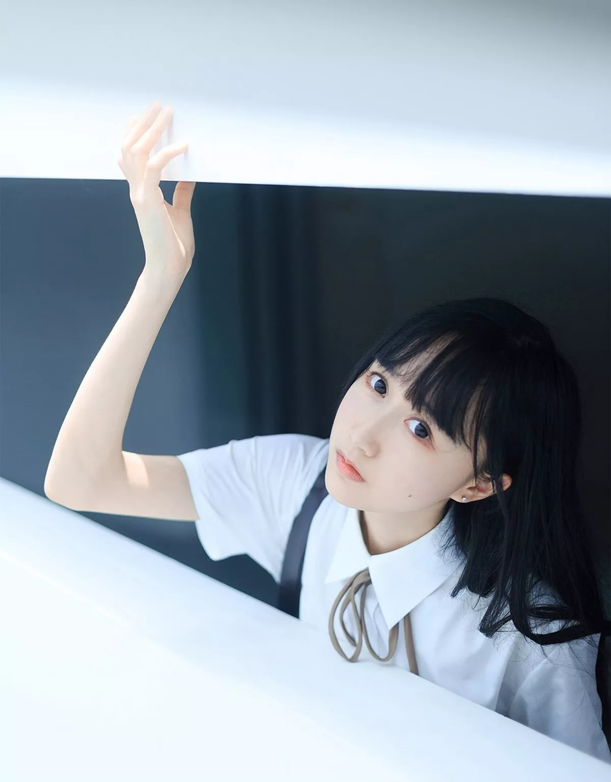 萌系小姐姐木绵绵OwO白裙JK主题户外性感白色短T配百褶裙秀美腿迷人写真35P