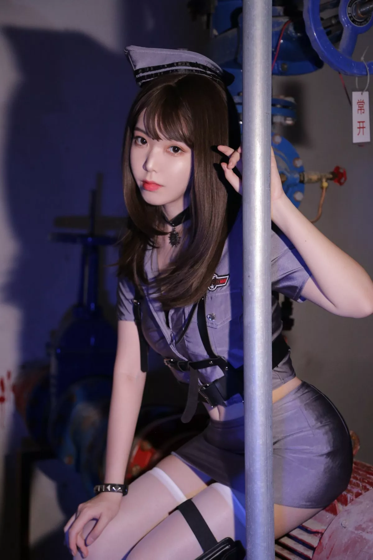 微博妹子Fushii_海堂极探侦道主题户外性感女警制服短裙配白丝袜完美诱惑写真31P
