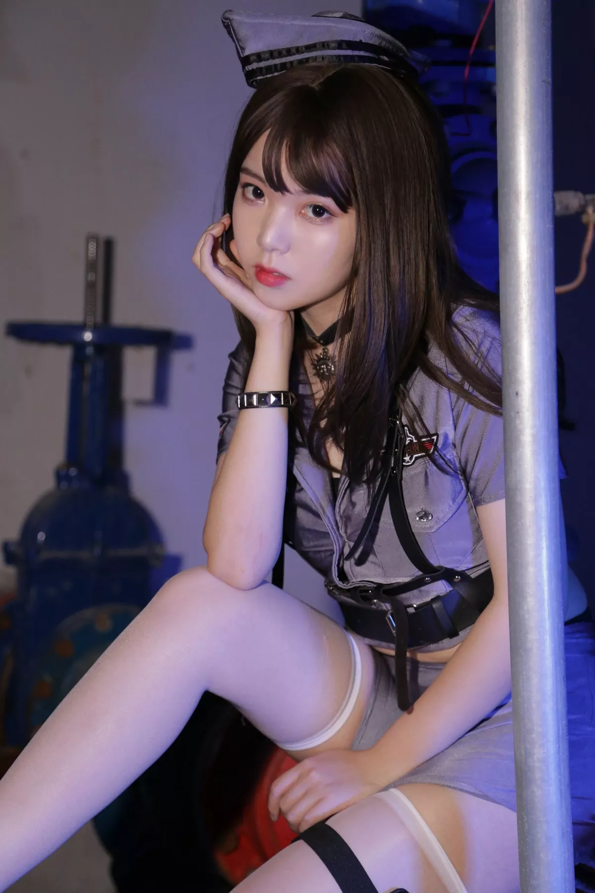 微博妹子Fushii_海堂极探侦道主题户外性感女警制服短裙配白丝袜完美诱惑写真31P