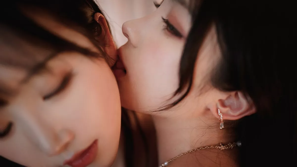 网络美女rioko凉凉子&面饼仙儿双人黑丝主题私房OL制服下超薄黑丝秀美腿诱惑写真91P