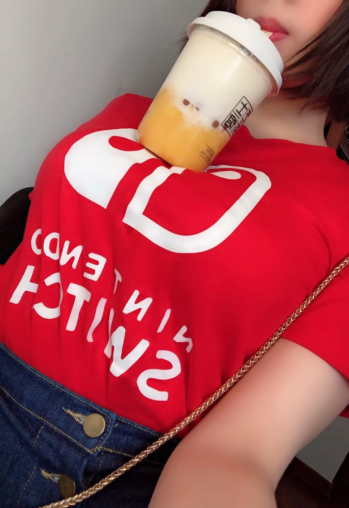 Coser美女鹿野希火红诱惑主题私房半脱上衣露性感蕾丝内衣秀丰满身材诱惑写真181P
