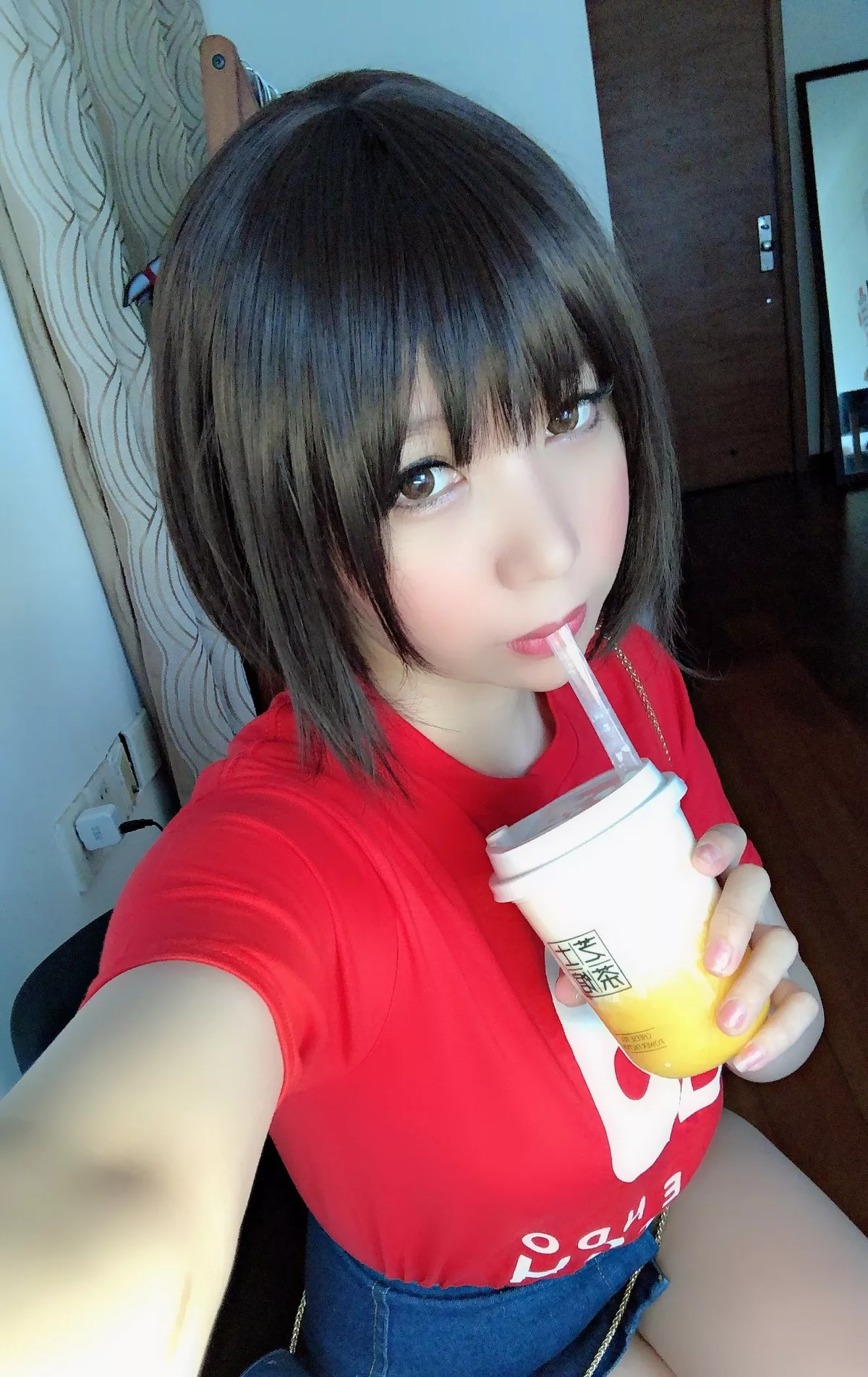 Coser美女鹿野希火红诱惑主题私房半脱上衣露性感蕾丝内衣秀丰满身材诱惑写真181P