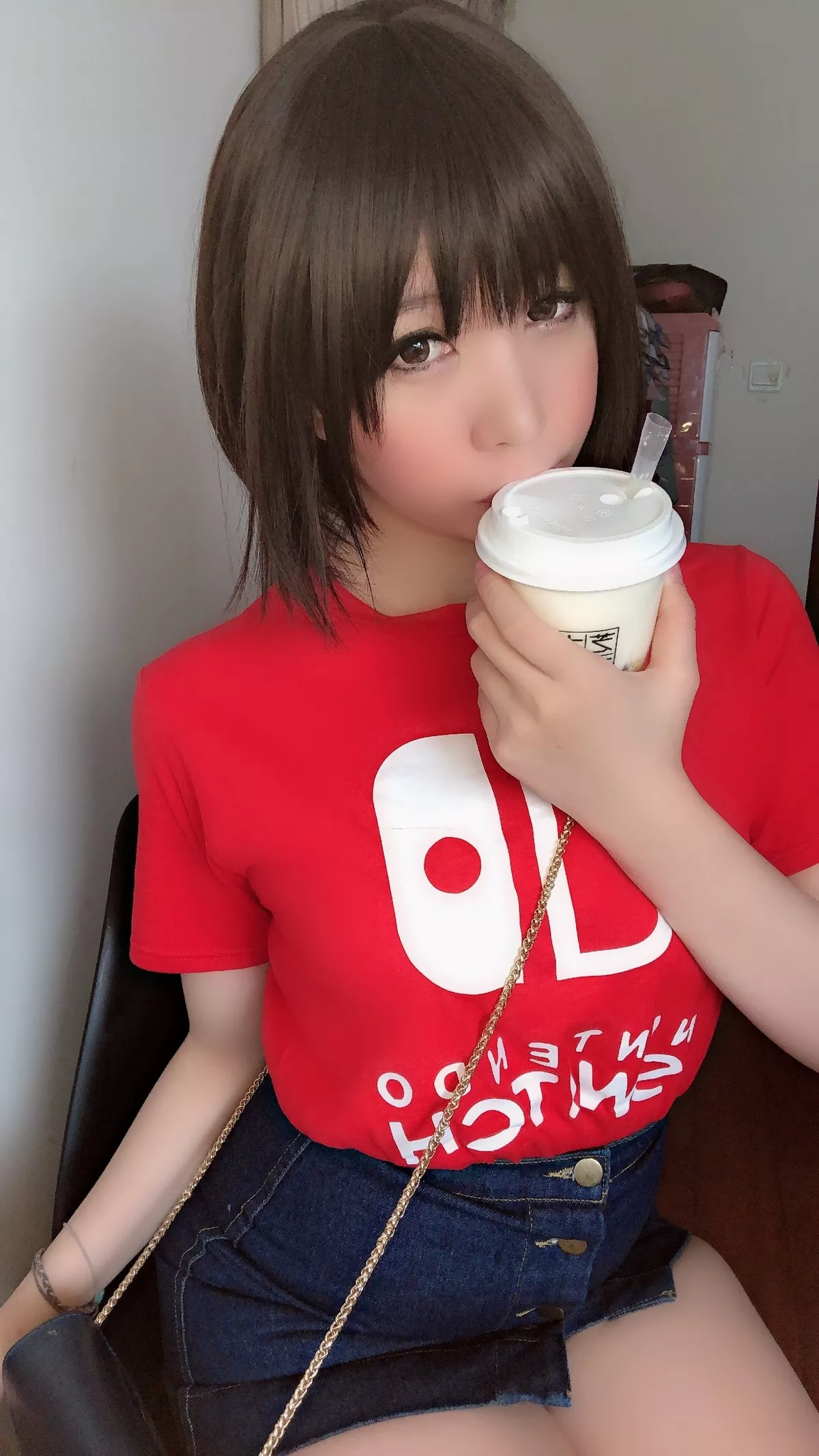 Coser美女鹿野希火红诱惑主题私房半脱上衣露性感蕾丝内衣秀丰满身材诱惑写真181P