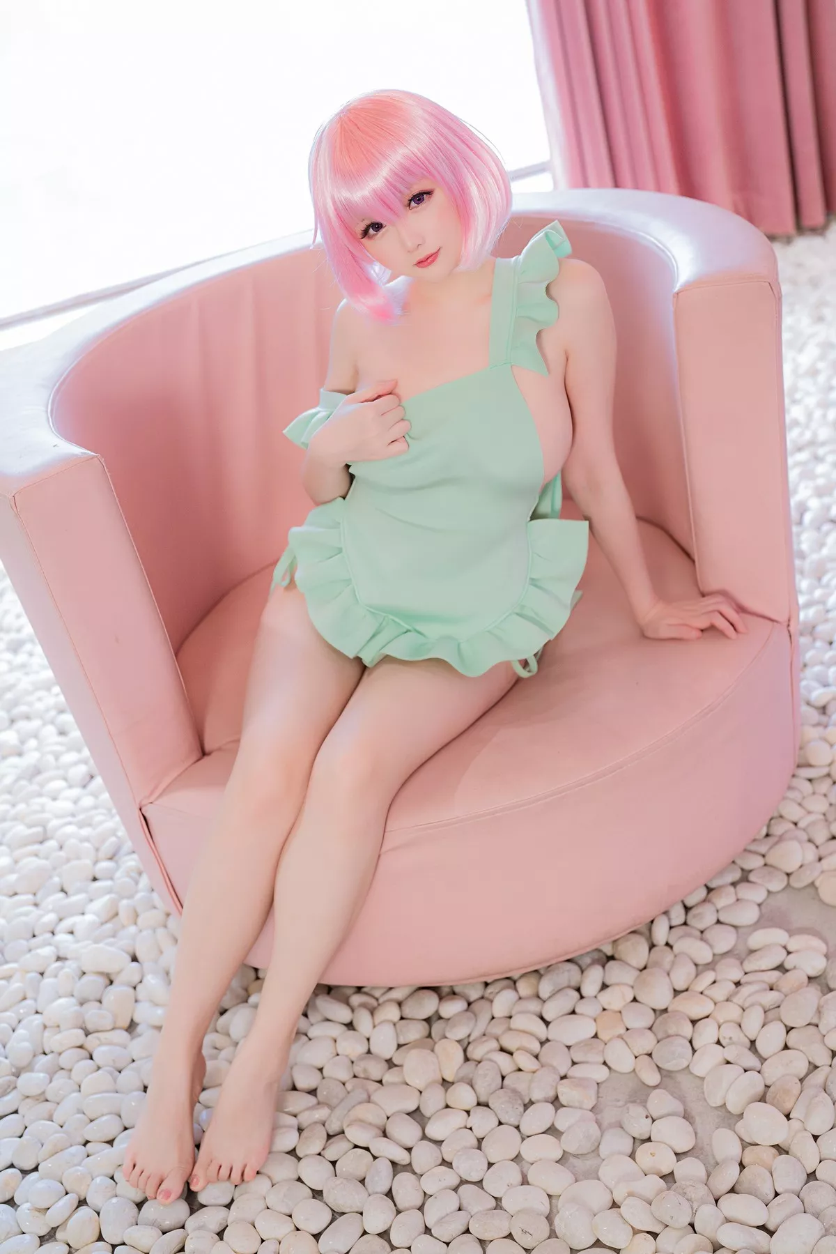 Coser小姐姐星之迟迟情人节梦梦主题浴室性感薄纱服饰湿身秀丰满身材诱惑写真115P