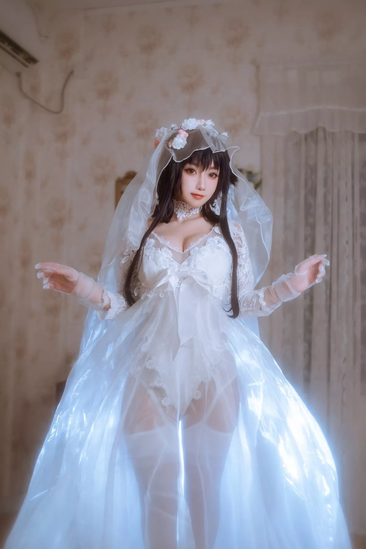 白嫩美少女鬼畜瑶在不在婚纱主题私房性感纯白薄透婚纱秀惹火身材诱惑写真38P