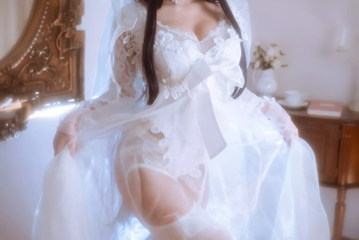 白嫩美少女鬼畜瑶在不在婚纱主题私房性感纯白薄透婚纱秀惹火身材诱惑写真38P