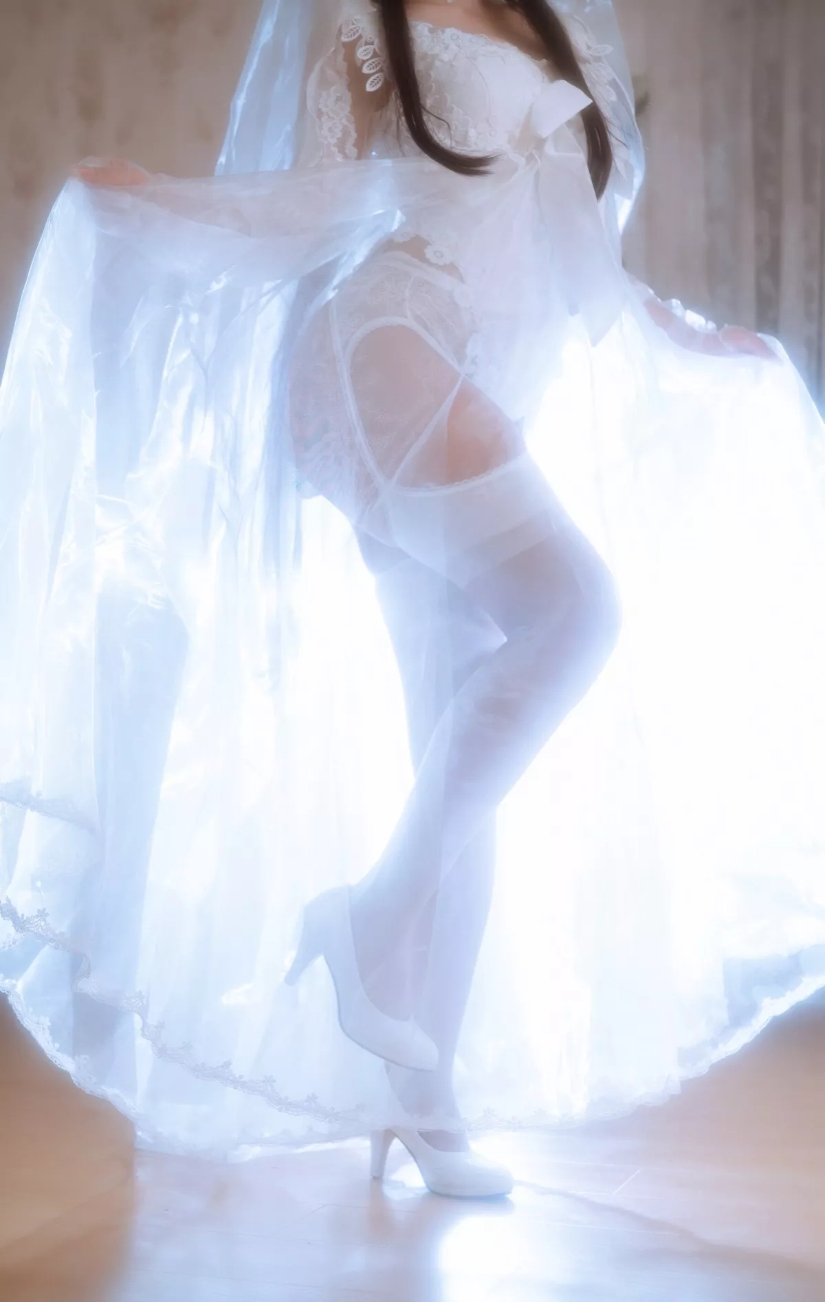 白嫩美少女鬼畜瑶在不在婚纱主题私房性感纯白薄透婚纱秀惹火身材诱惑写真38P
