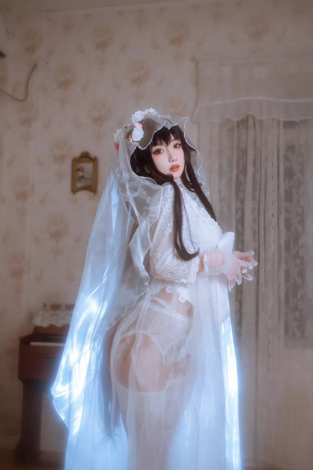 白嫩美少女鬼畜瑶在不在婚纱主题私房性感纯白薄透婚纱秀惹火身材诱惑写真38P
