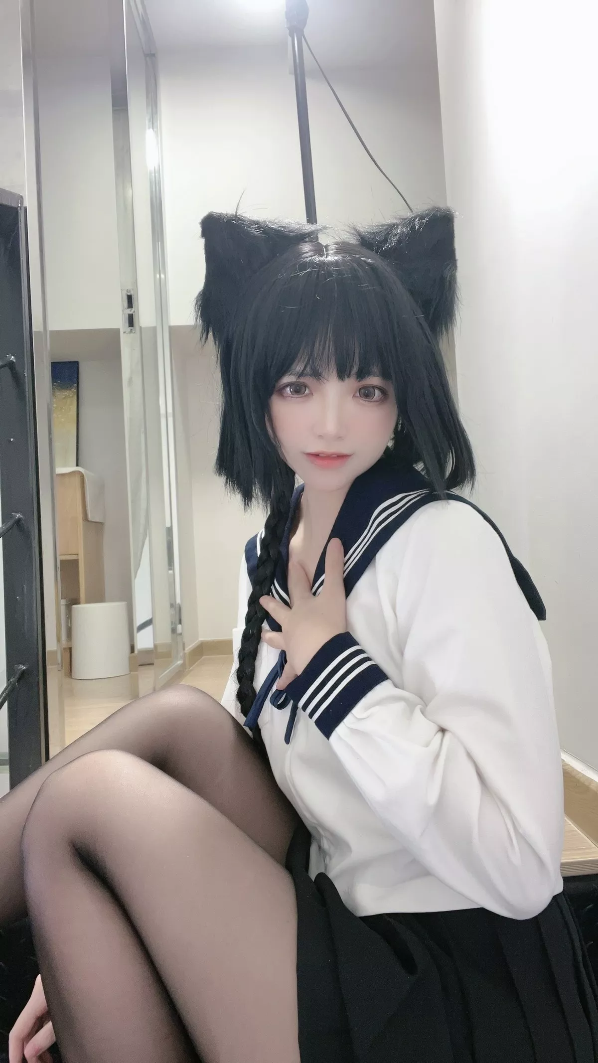 网络美女疯猫ss制服少女主题私房性感学生制服下超薄黑丝裤袜秀美腿诱惑写真80P