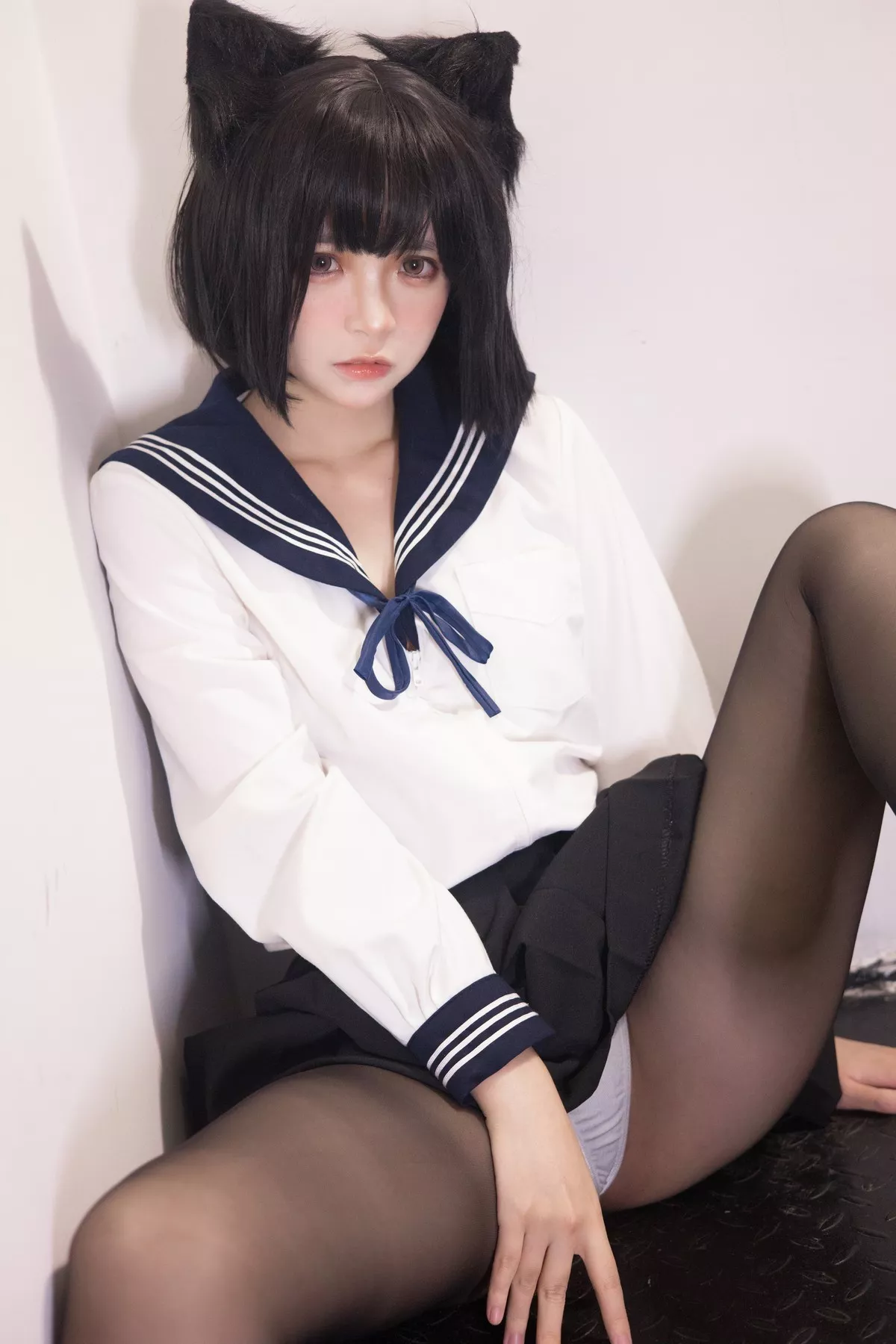 网络美女疯猫ss制服少女主题私房性感学生制服下超薄黑丝裤袜秀美腿诱惑写真80P
