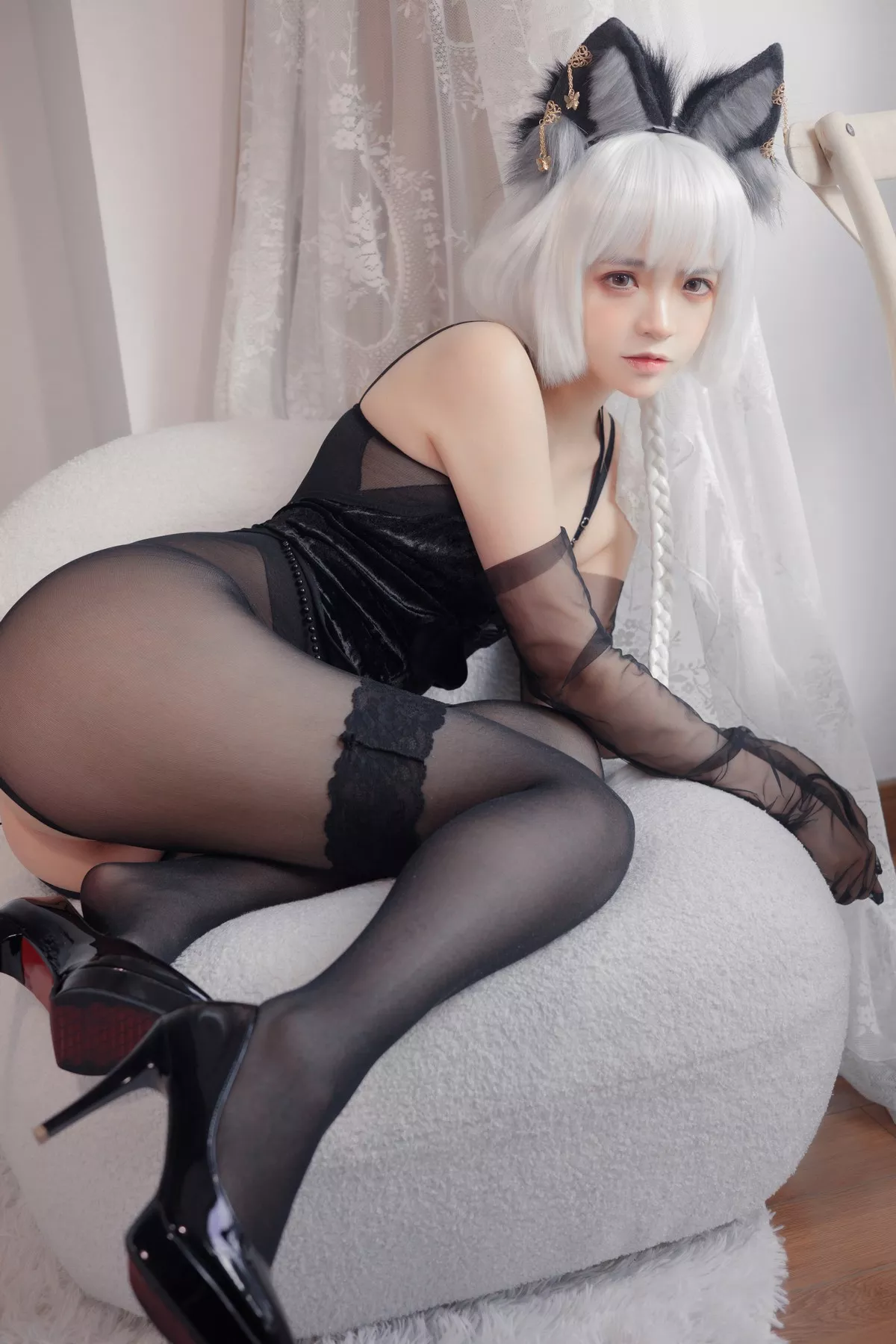 网络美女疯猫ss旗袍少女主题私房性感黑色旗袍配超薄开档黑丝秀翘臀诱惑写真20P
