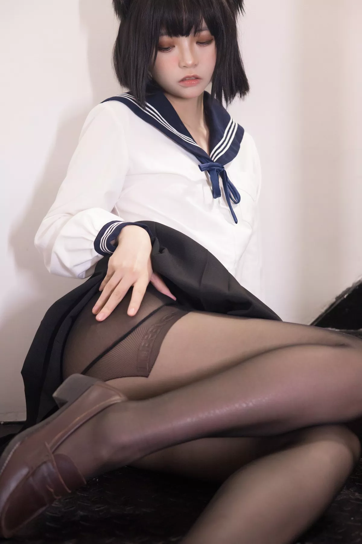 网络美女疯猫ss制服少女主题私房性感学生制服下超薄黑丝裤袜秀美腿诱惑写真80P