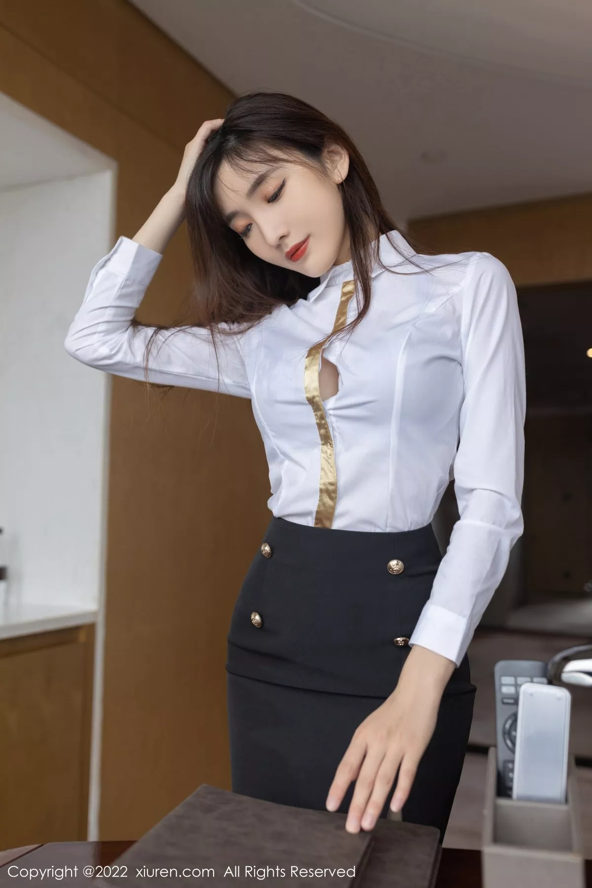 XiuRen第5183期_模特陆萱萱广州-云南旅拍角色扮演性感内衣配无内黑丝诱惑写真73P