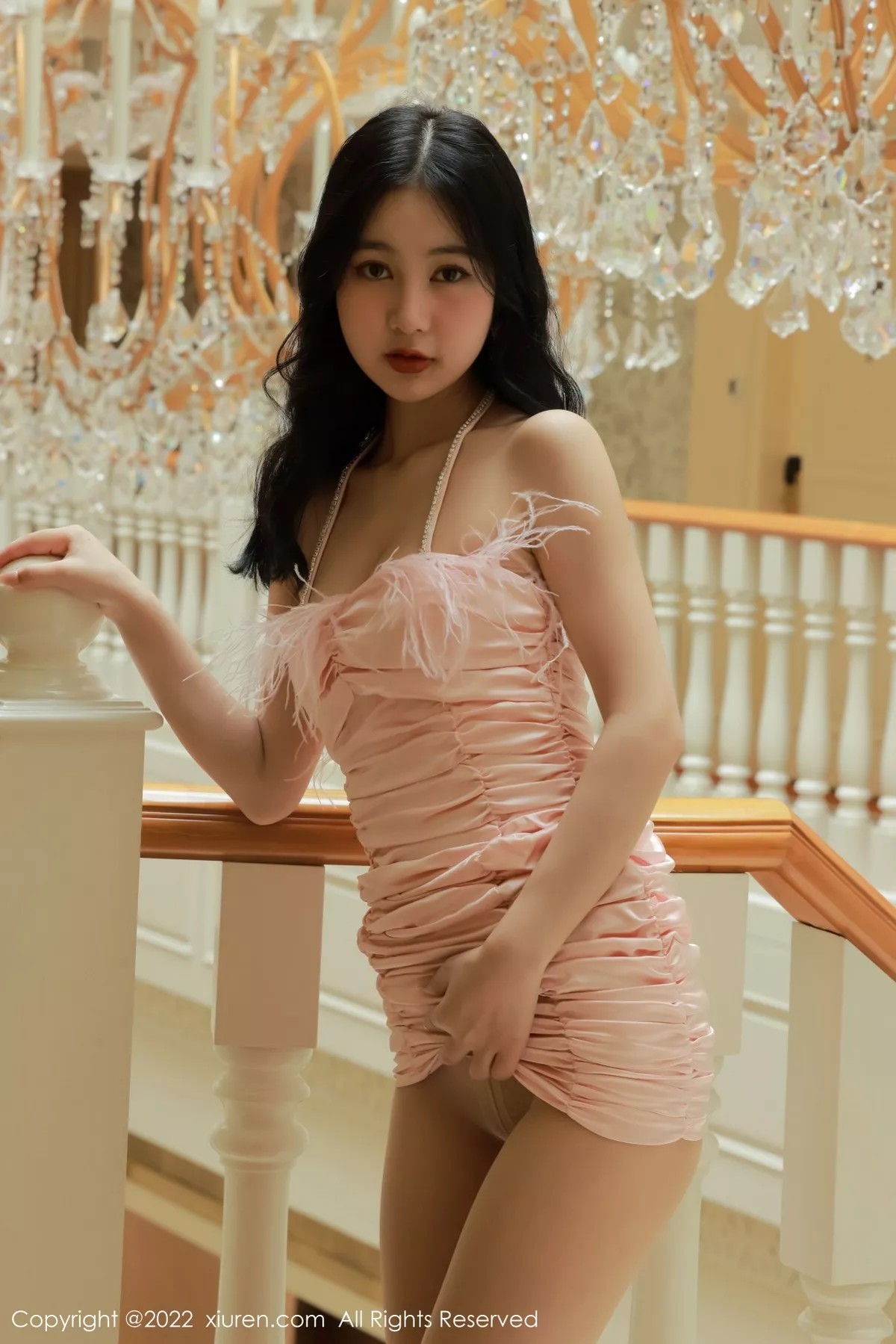 XiuRen第5235期_模特谢晚晚澳门旅拍性感粉色吊带配超薄肉丝半脱秀翘臀诱惑写真52P
