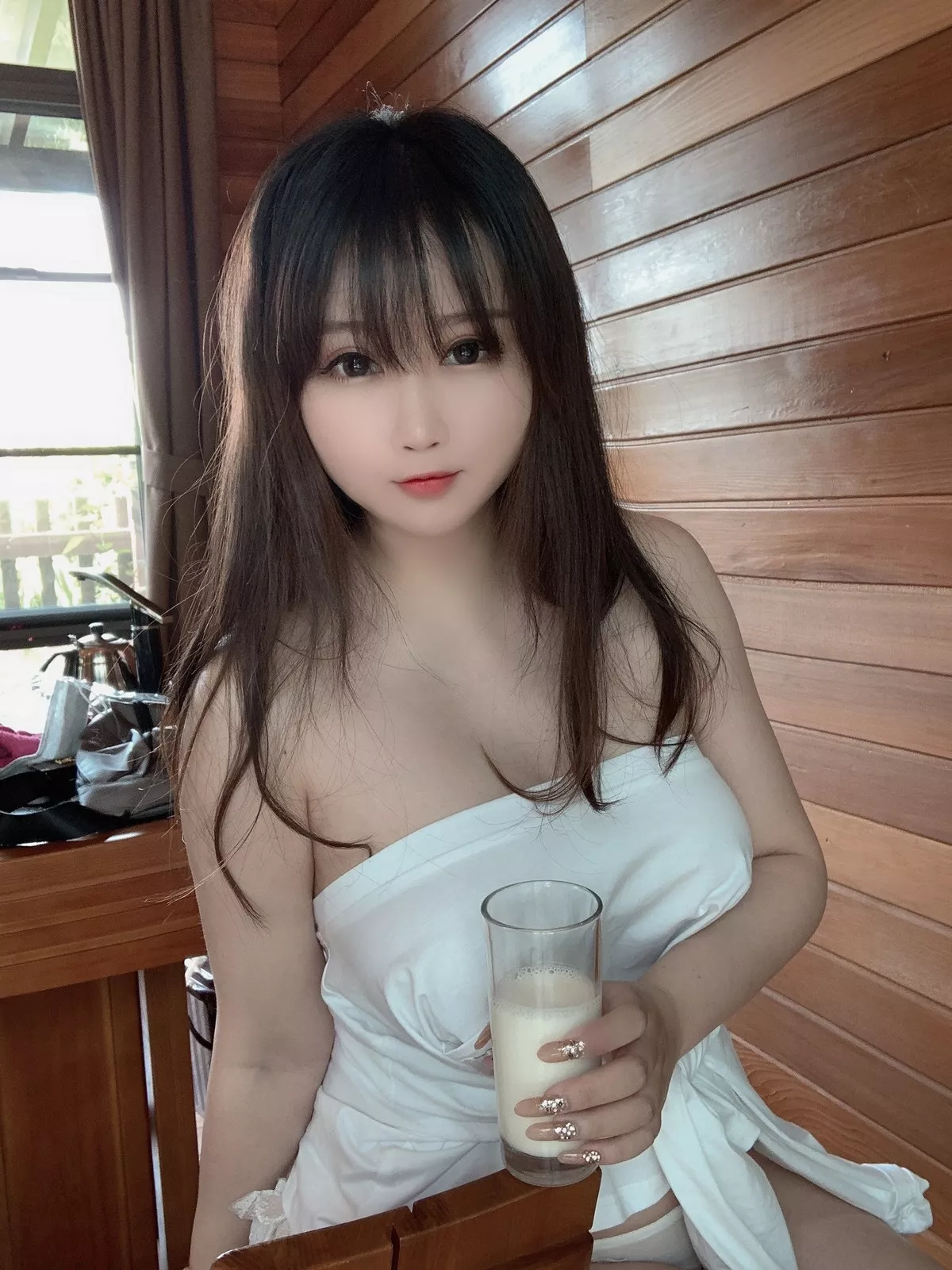 蜜桃少女是依酱呀夏日主题私房性感白色薄透情趣内衣秀完美身材惹火诱惑写真50P