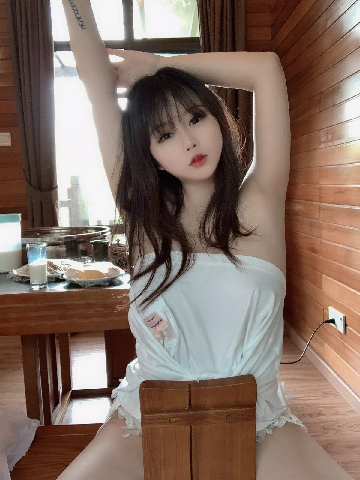 蜜桃少女是依酱呀夏日主题私房性感白色薄透情趣内衣秀完美身材惹火诱惑写真50P