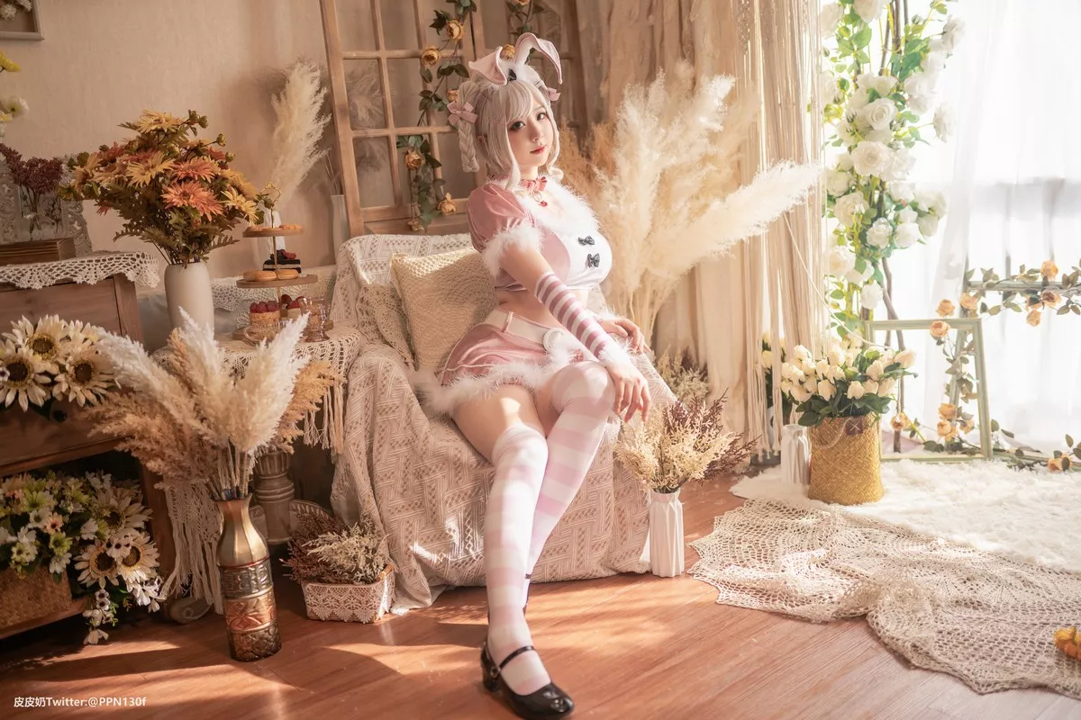 网络美女皮皮奶粉色兔兔主题私房性感粉色服饰露傲人豪乳遮点极致诱惑写真71P