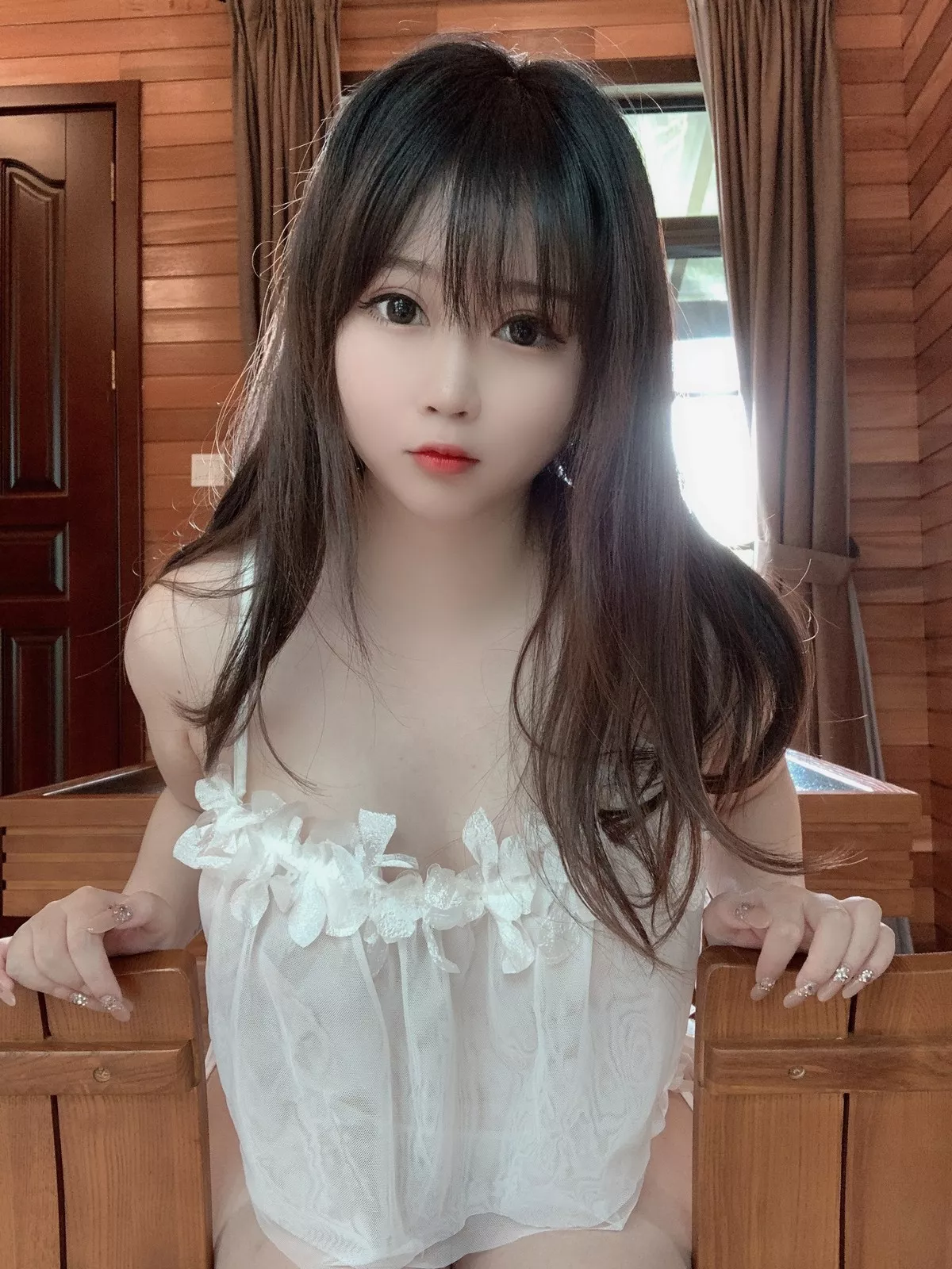 蜜桃少女是依酱呀夏日主题私房性感白色薄透情趣内衣秀完美身材惹火诱惑写真50P