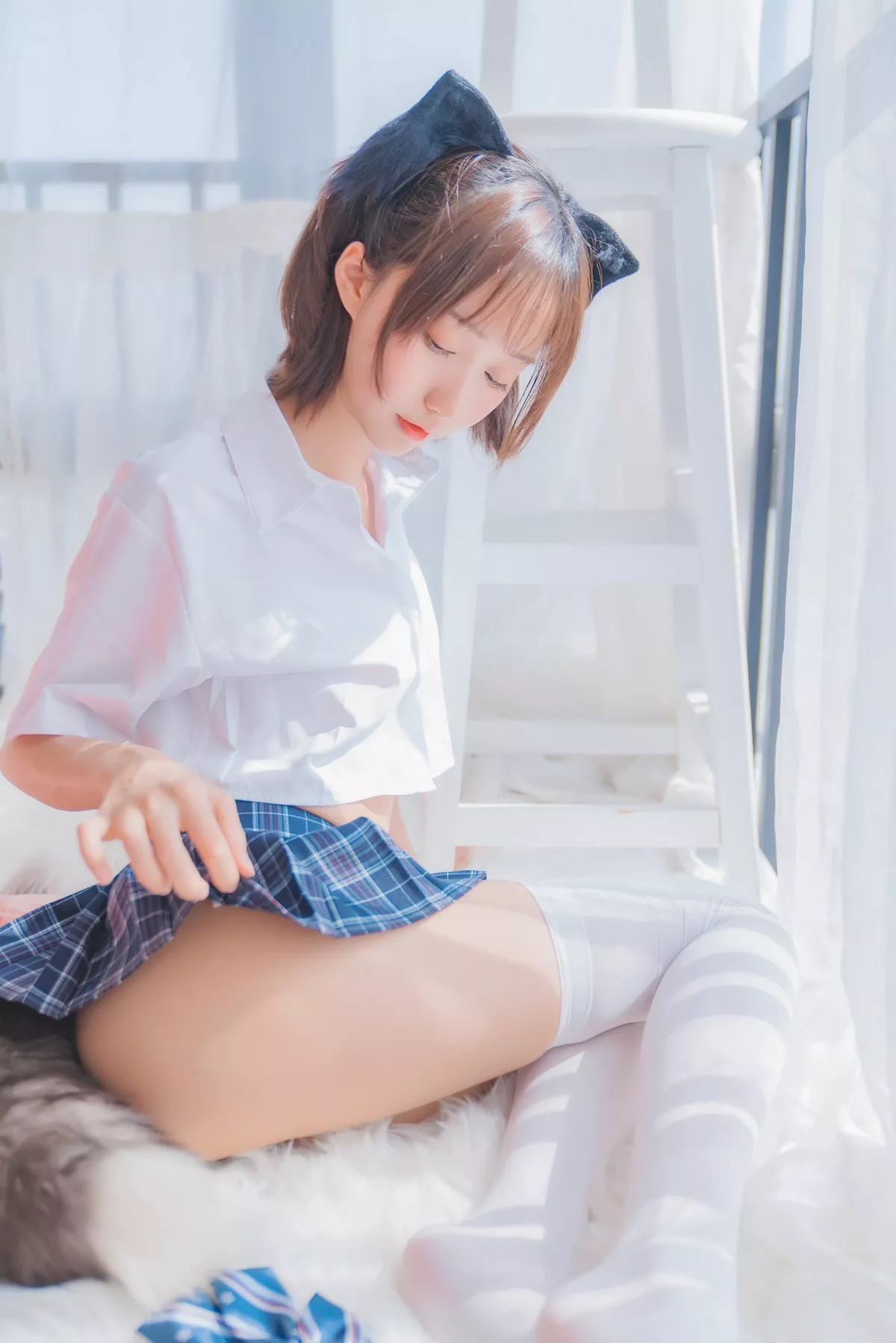 萌系小姐姐木绵绵OwO怀中猫主题私房猫女郎装扮性感短裙秀翘臀撩人诱惑写真68P