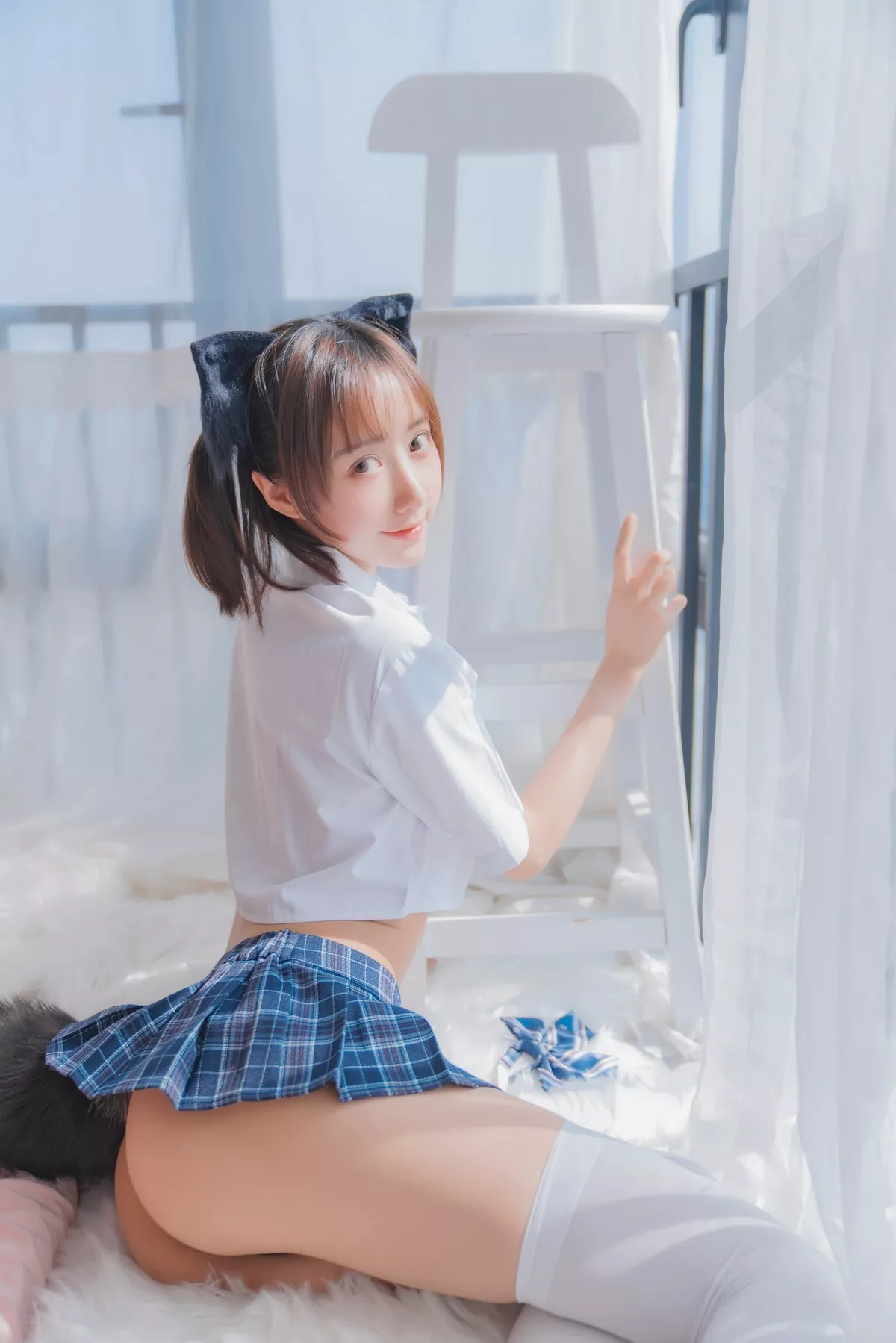萌系小姐姐木绵绵OwO怀中猫主题私房猫女郎装扮性感短裙秀翘臀撩人诱惑写真68P