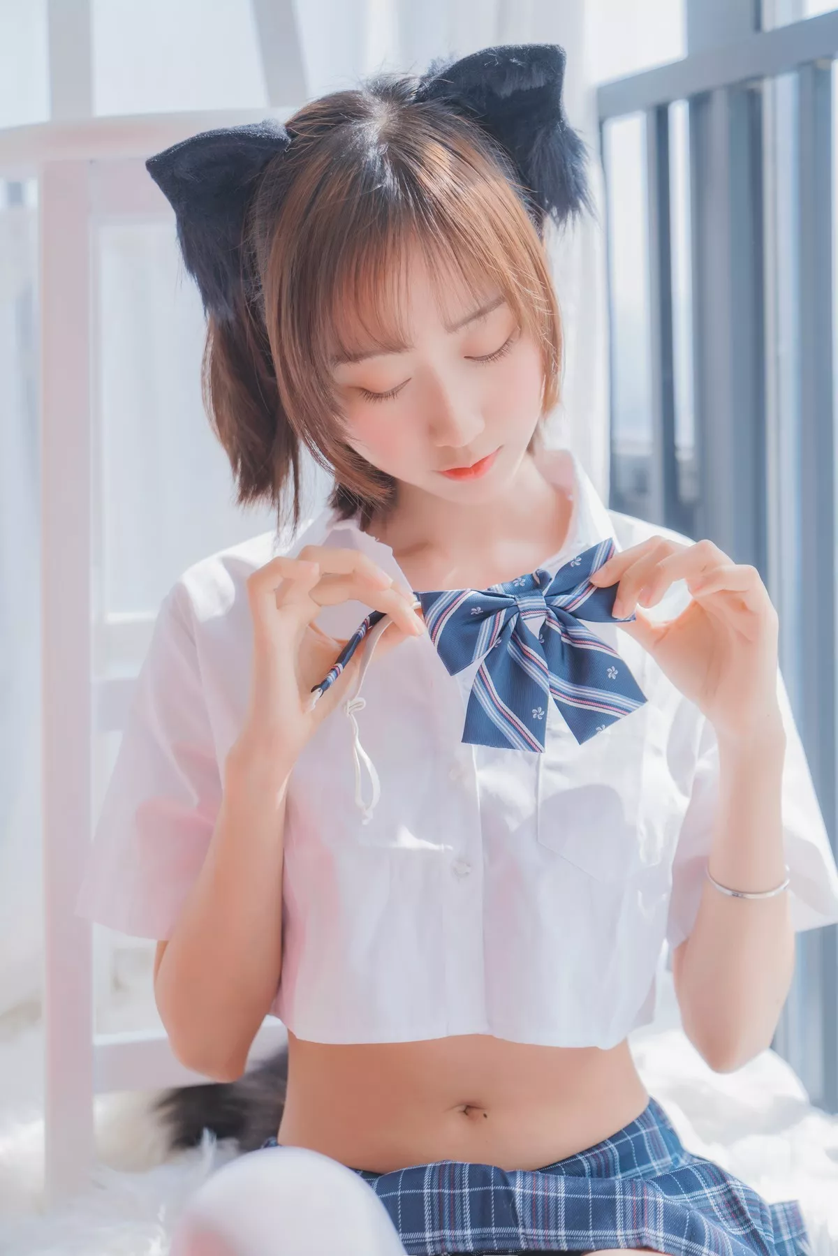 萌系小姐姐木绵绵OwO怀中猫主题私房猫女郎装扮性感短裙秀翘臀撩人诱惑写真68P