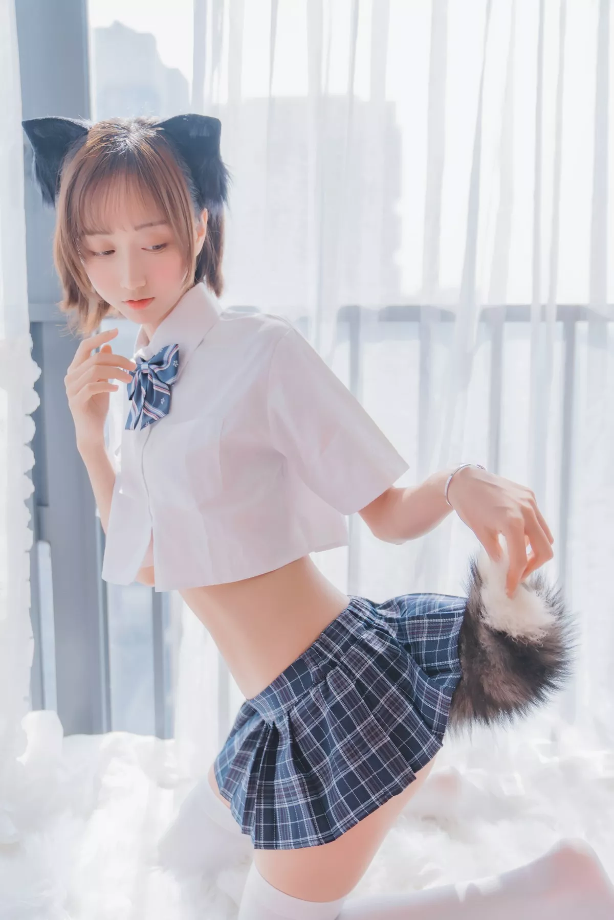 萌系小姐姐木绵绵OwO怀中猫主题私房猫女郎装扮性感短裙秀翘臀撩人诱惑写真68P