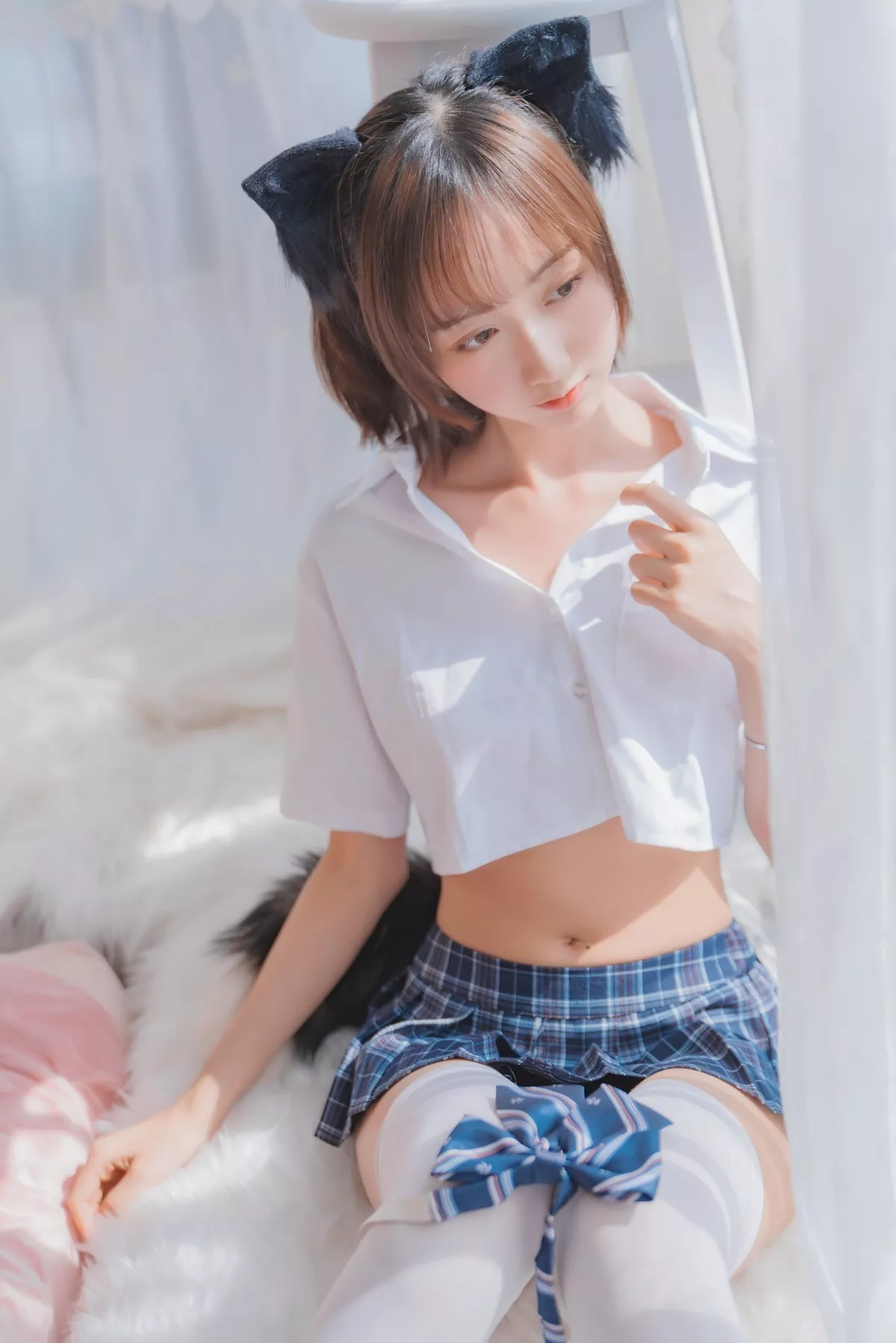 萌系小姐姐木绵绵OwO怀中猫主题私房猫女郎装扮性感短裙秀翘臀撩人诱惑写真68P