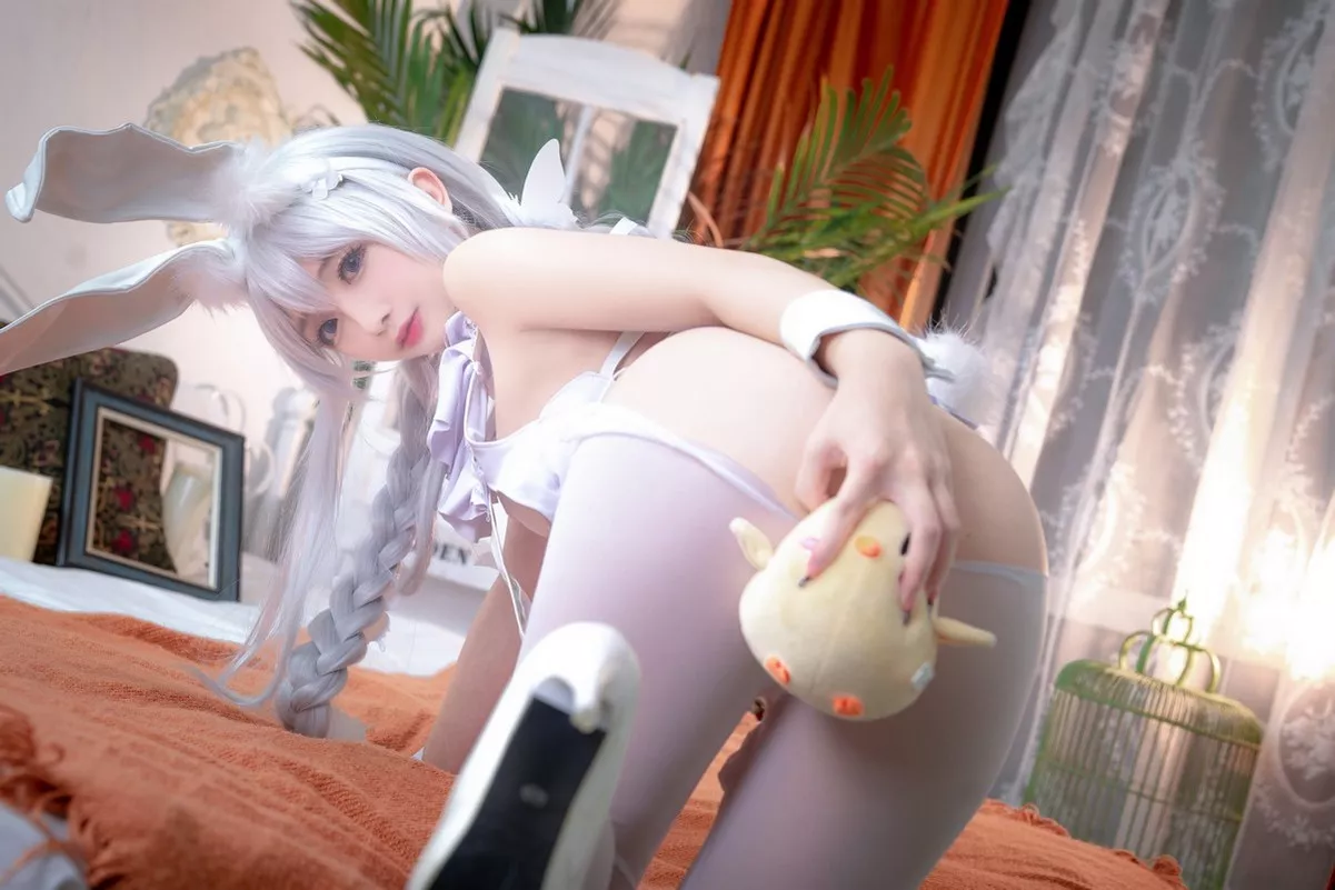 Cosplay美女日奈娇恶毒主题私房性感白色破烂连体衣配白丝袜秀完美身材诱惑写真66P