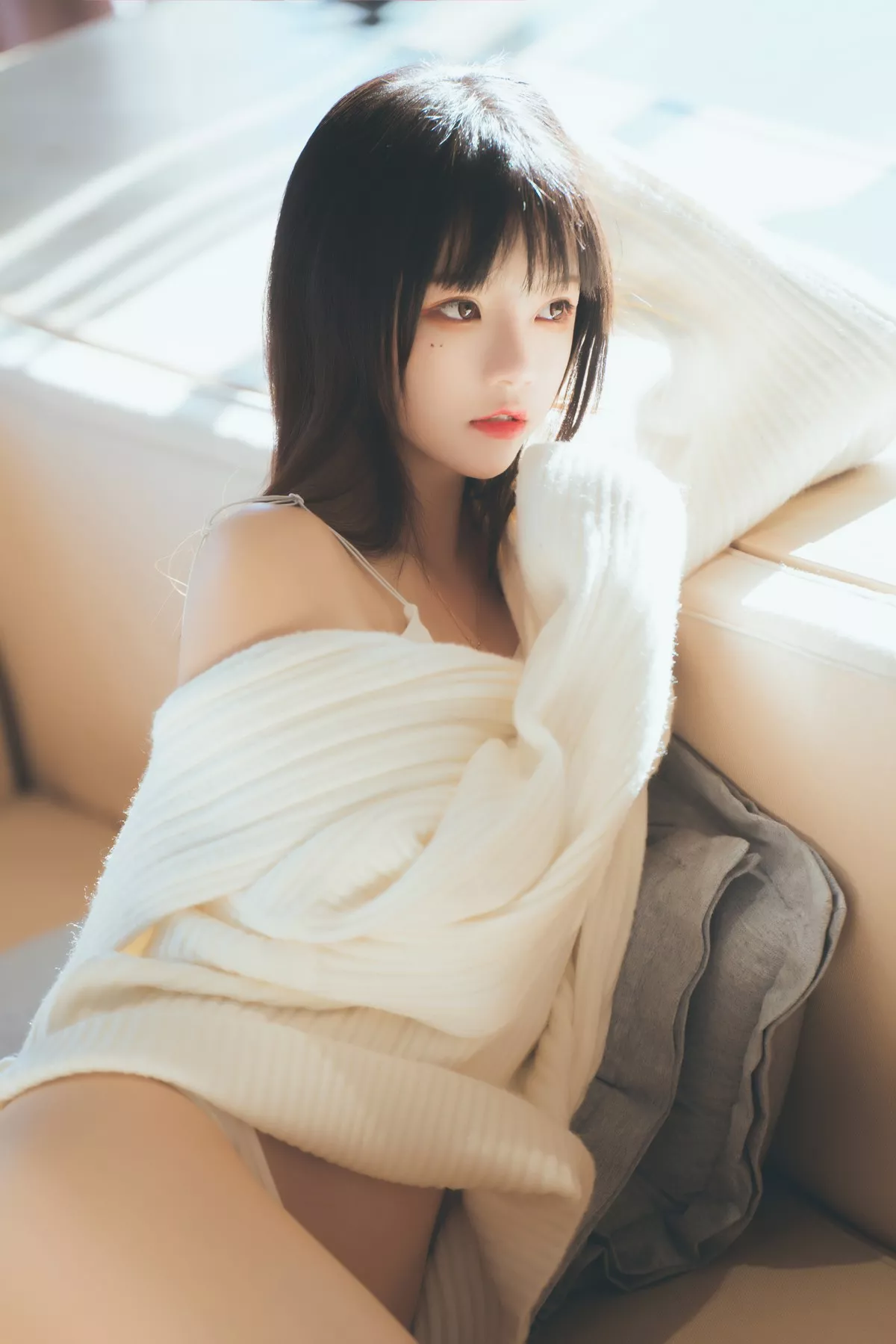 网络美女桜桃喵暖暖系列主题私房性感白色毛衣配白色内衣秀完美身材诱惑写真71P