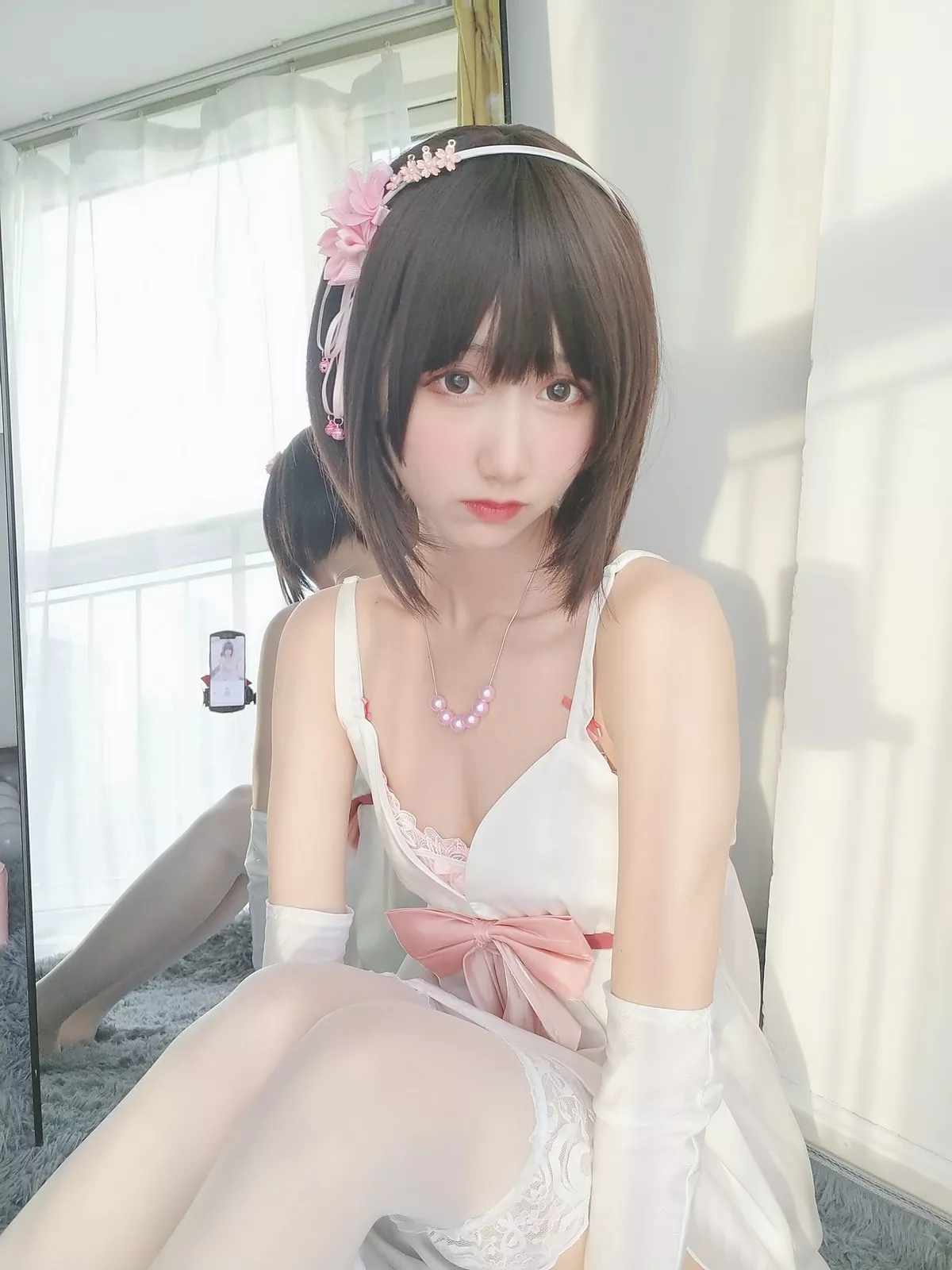 萌系小姐姐木绵绵OwO加藤惠cos礼服主题私房性感礼服配白色蕾丝袜诱惑写真39P