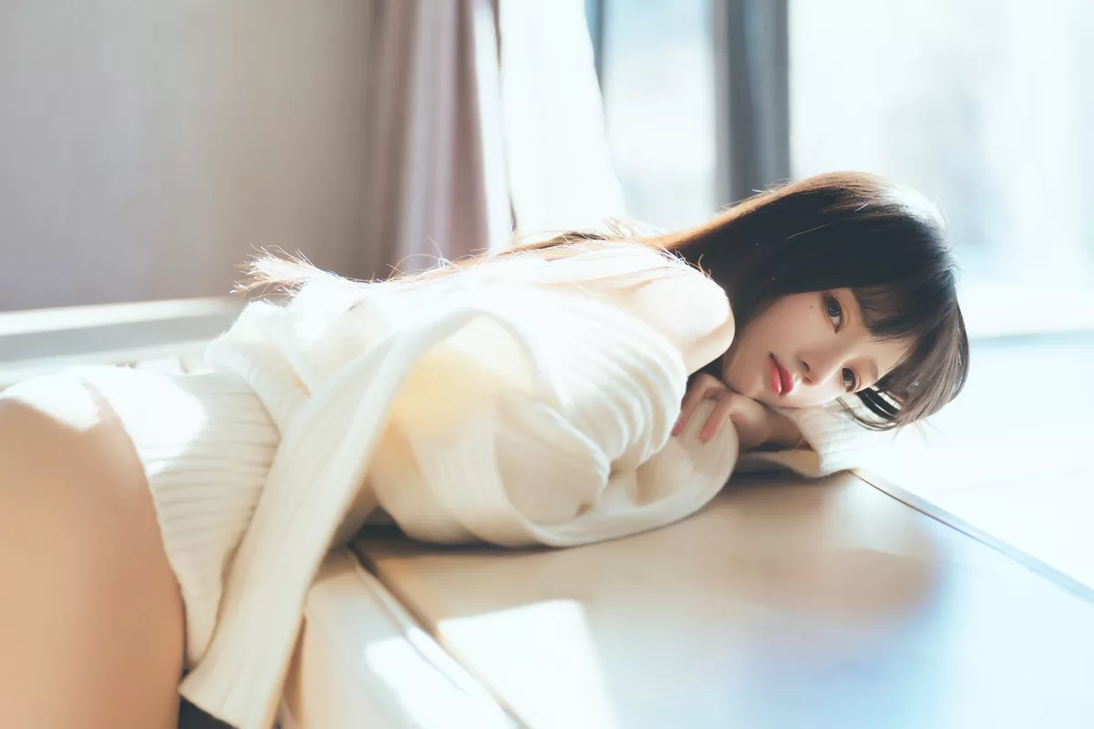 网络美女桜桃喵暖暖系列主题私房性感白色毛衣配白色内衣秀完美身材诱惑写真71P