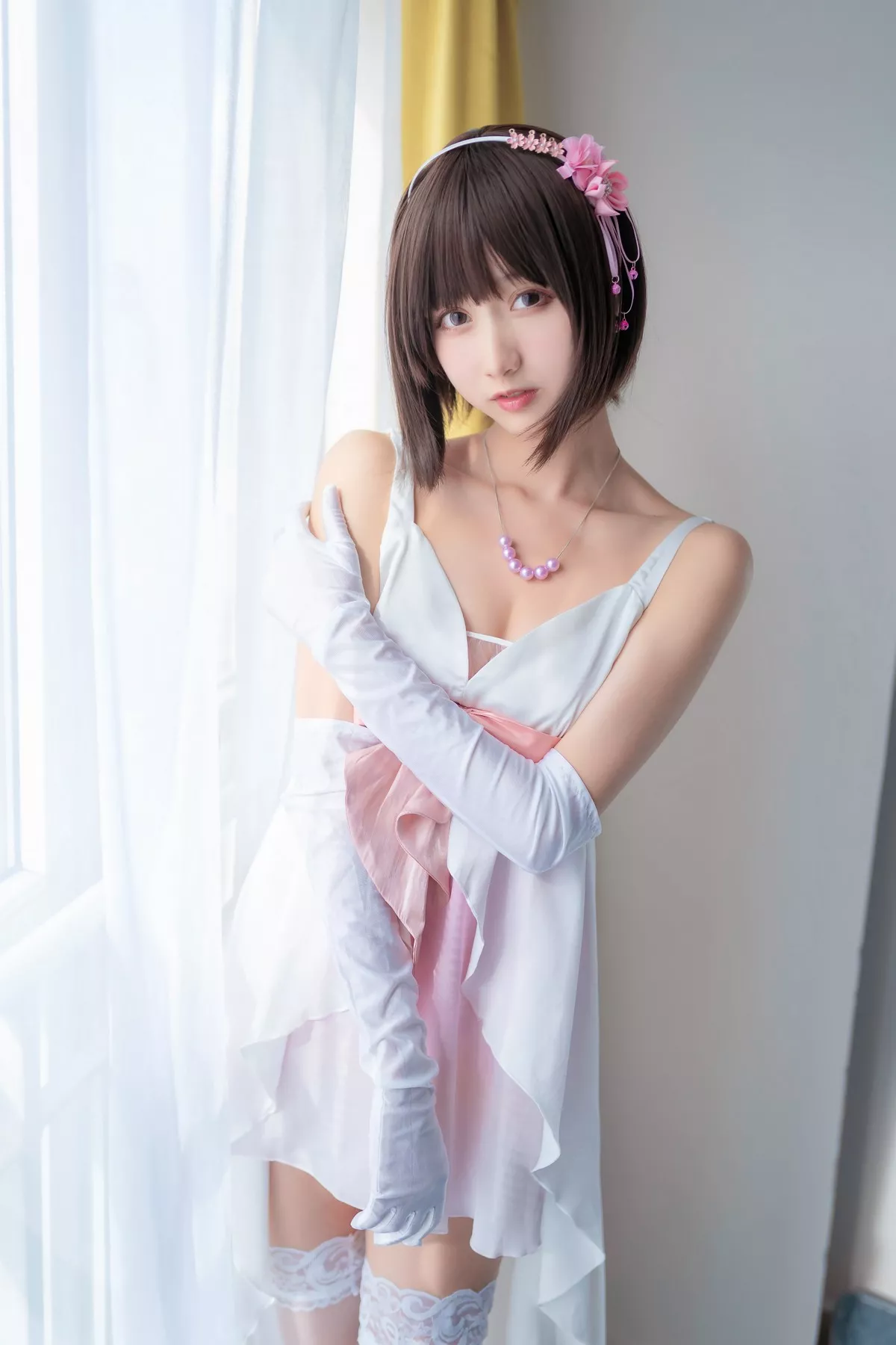萌系小姐姐木绵绵OwO加藤惠cos礼服主题私房性感礼服配白色蕾丝袜诱惑写真39P
