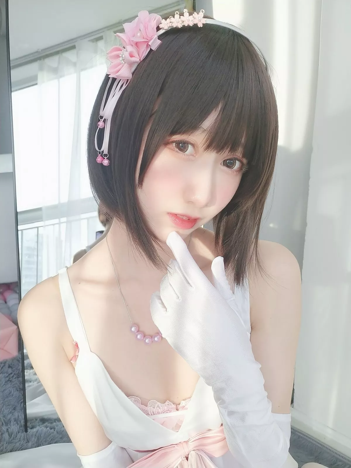 萌系小姐姐木绵绵OwO加藤惠cos礼服主题私房性感礼服配白色蕾丝袜诱惑写真39P
