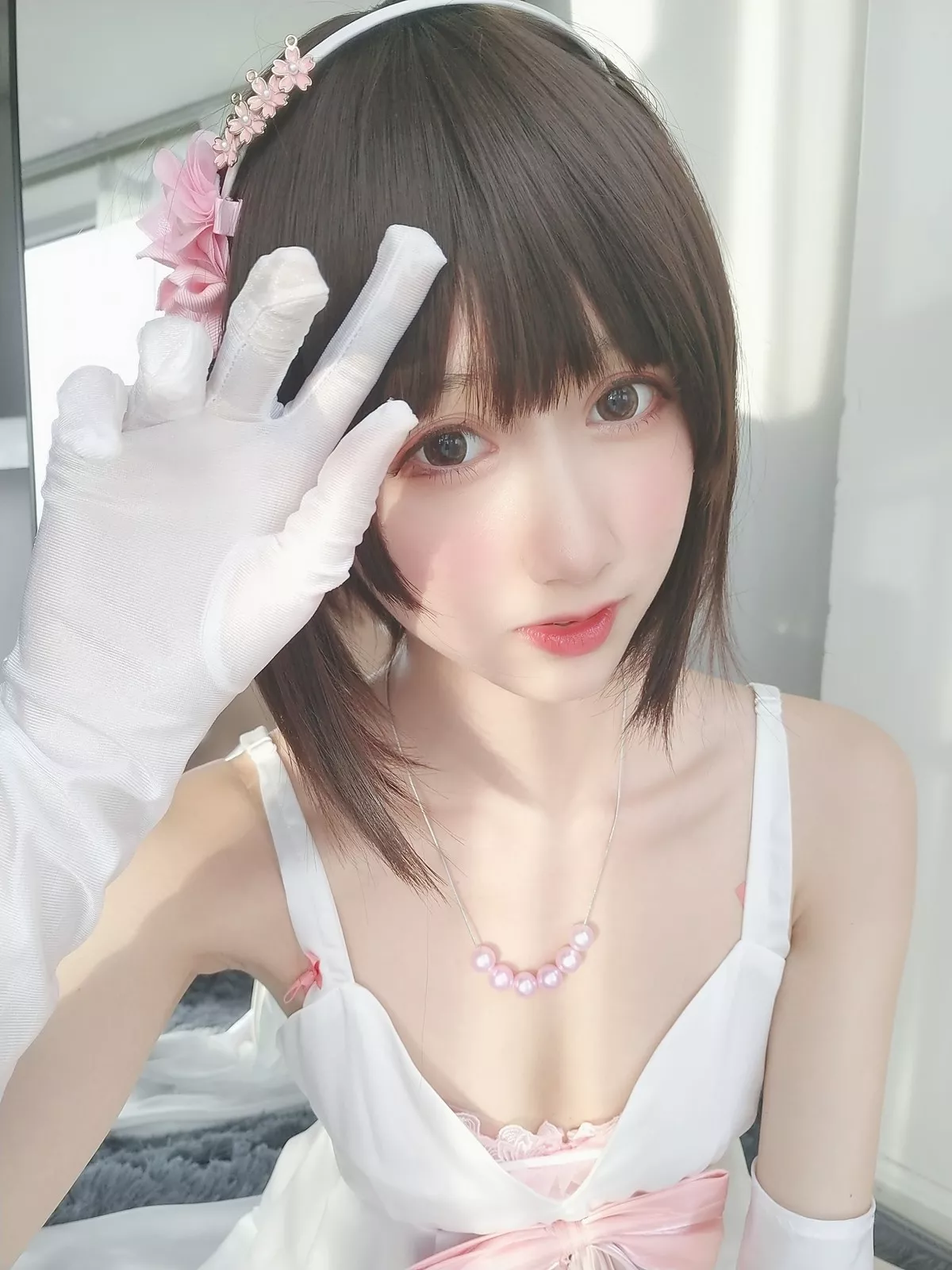 萌系小姐姐木绵绵OwO加藤惠cos礼服主题私房性感礼服配白色蕾丝袜诱惑写真39P