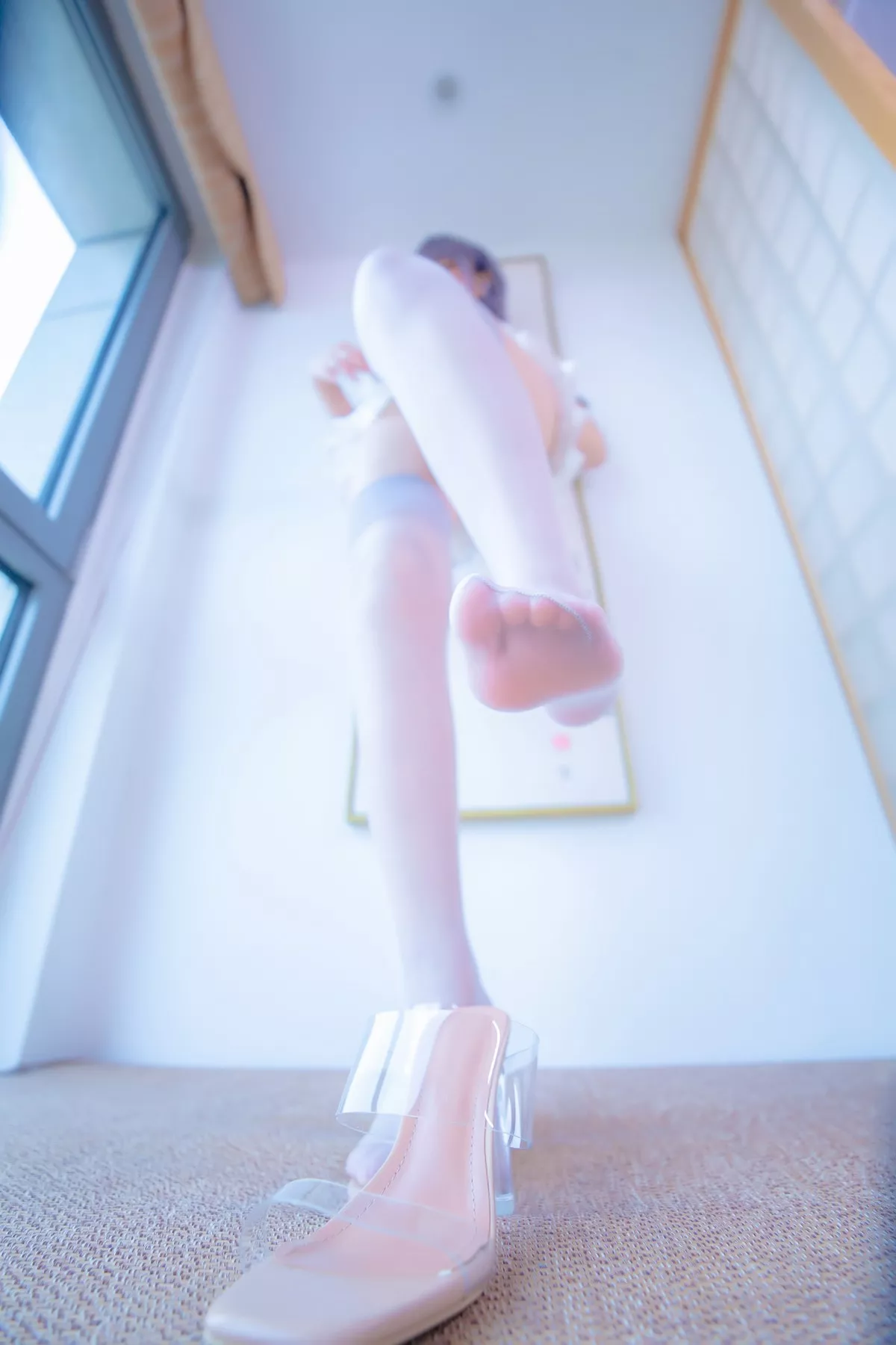 萝莉美女神楽坂真冬灰丝JK主题私房性感超短JK服饰配灰丝袜秀美腿诱惑写真75P