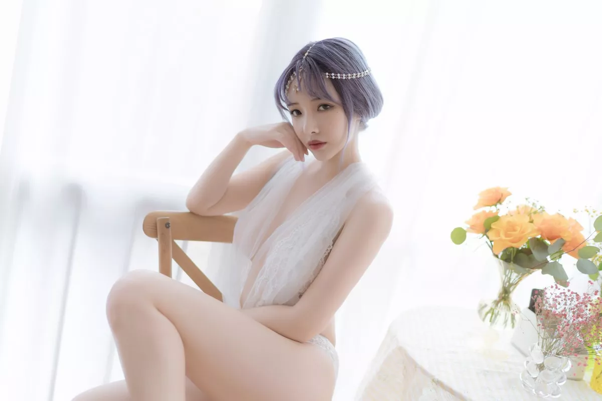 动漫博主雯妹不讲道理白色希腊主题私房性感白色缕空蕾丝内衣惹火诱惑写真36P