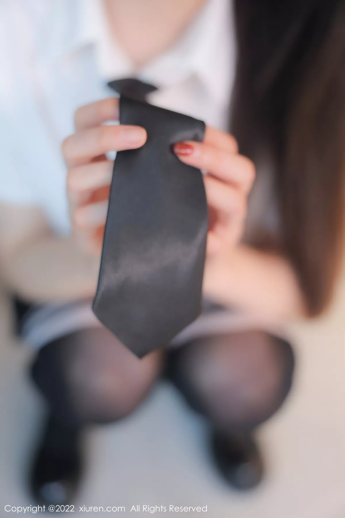 XiuRen第5365期_模特婠婠么性感学妹制服白色短T配黑短裙秀曼妙身姿诱惑写真98P