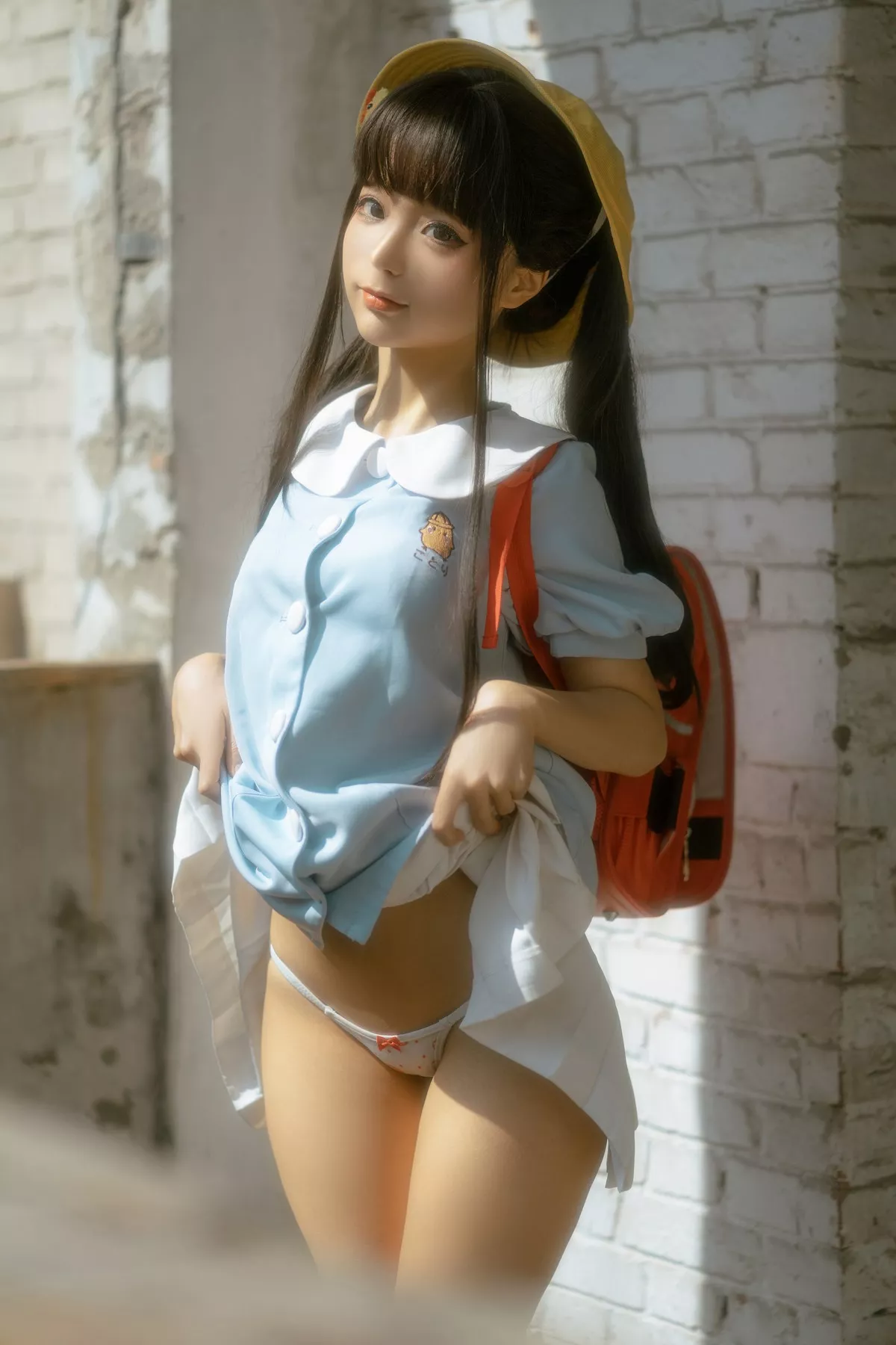 动漫博主蠢沫沫小黄帽绅士版主题户外性感服饰半脱露豪乳创可贴遮点诱惑写真156P